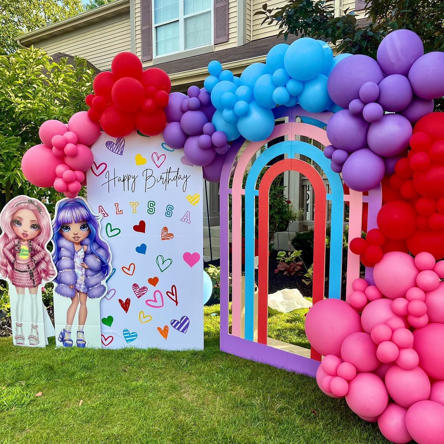 Todays &ldquo;Rainbow High&rdquo; themed 9th birthday party! Custom vinyl decals, custom character cutouts, extra large garland, rainbow backdrop, and regular chiara backdrop. 
&bull;
&bull;
&bull;
&bull;
&bull;
#chicagoeventplanner #chicsgoeventdesi