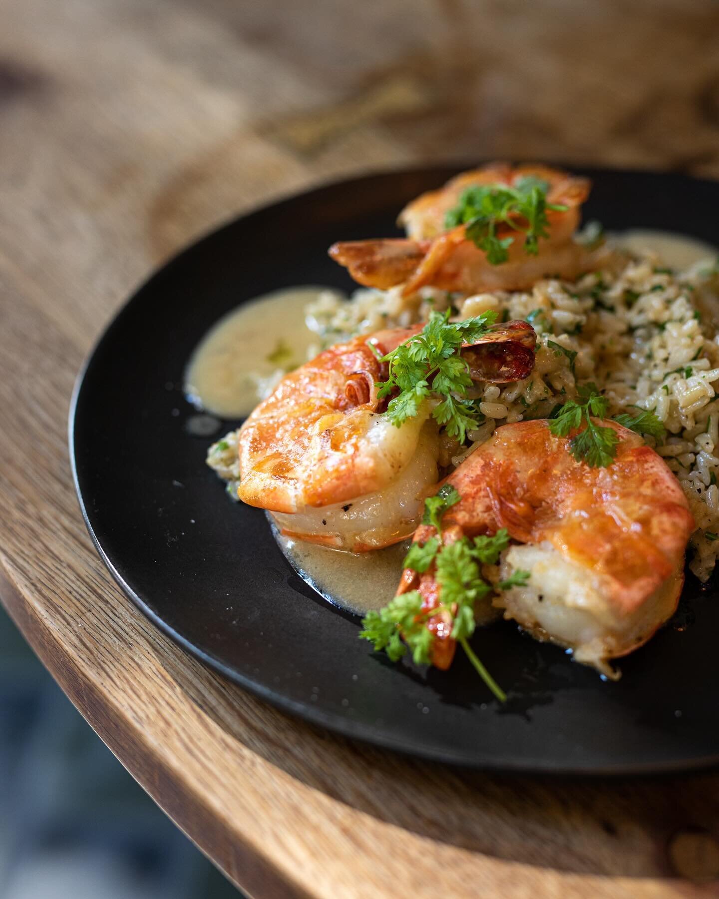 gambas au pastis &gt;&gt; king prawns, pastis sauce &amp; brown rice #massilia #santamonica