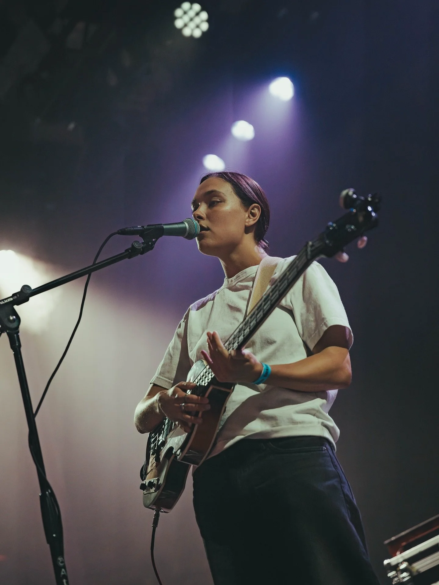 Abby Sage @ Outset Chicago 💫

Check out the full gallery and concert review on our site! 

Link in bio ❗️

📸📸📸 @lucyy.studios 

#AbbySage #ConcertPhotography #ConcertReview #liveshowphotography #GigPhotography #IndieMusic #WomenInMusic #UptightMa