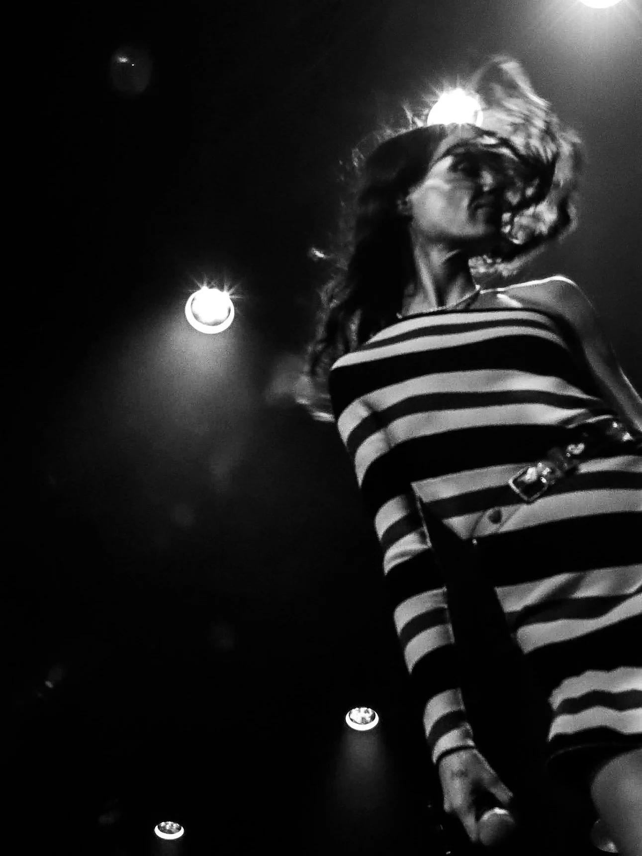 Caught rising indie trio bar italia on tour at @thebellwetherla (11/6/25). 

Full gallery now on our site. ⭐️ 

Link in bio❗️

📸📸📸 @carriesixta 

#baritalia #baritaliaband #TheBellwetherLA #LiveMusic #ConcertPhotography #IndieRock #IndieMusic #Los