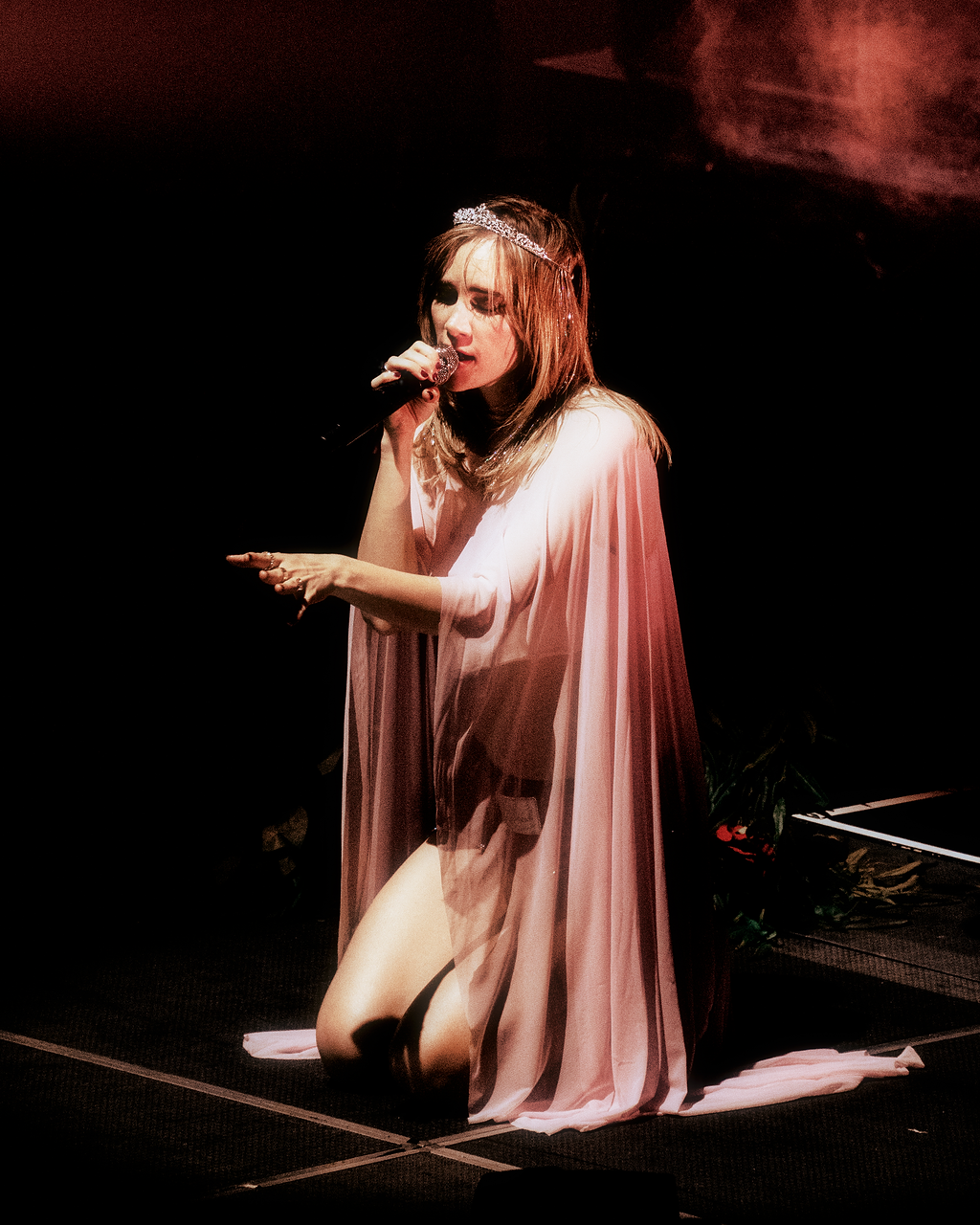 SukiWaterhouse_OKC_AJKeesler_-26.png