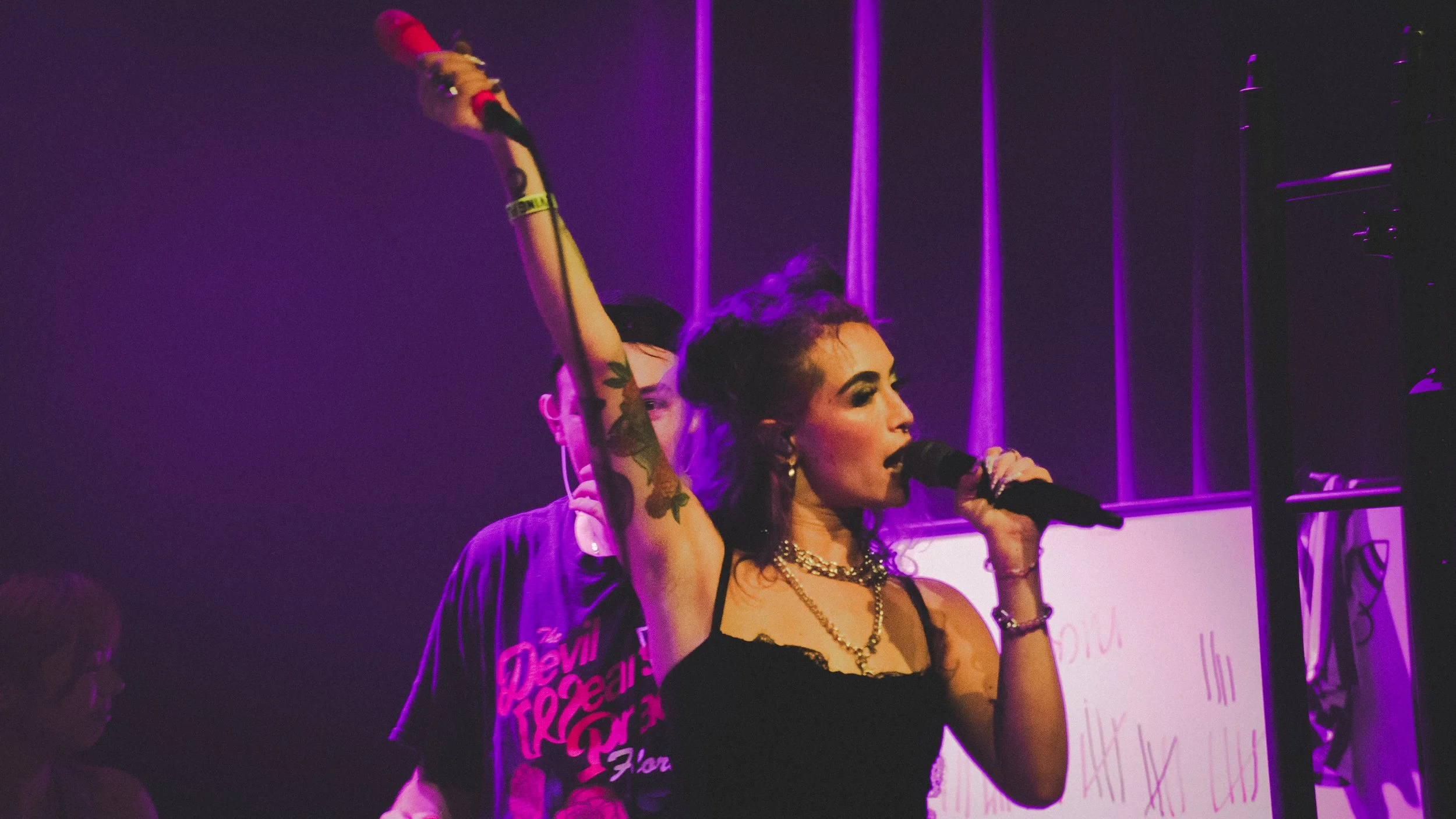 Honey-2.jpg