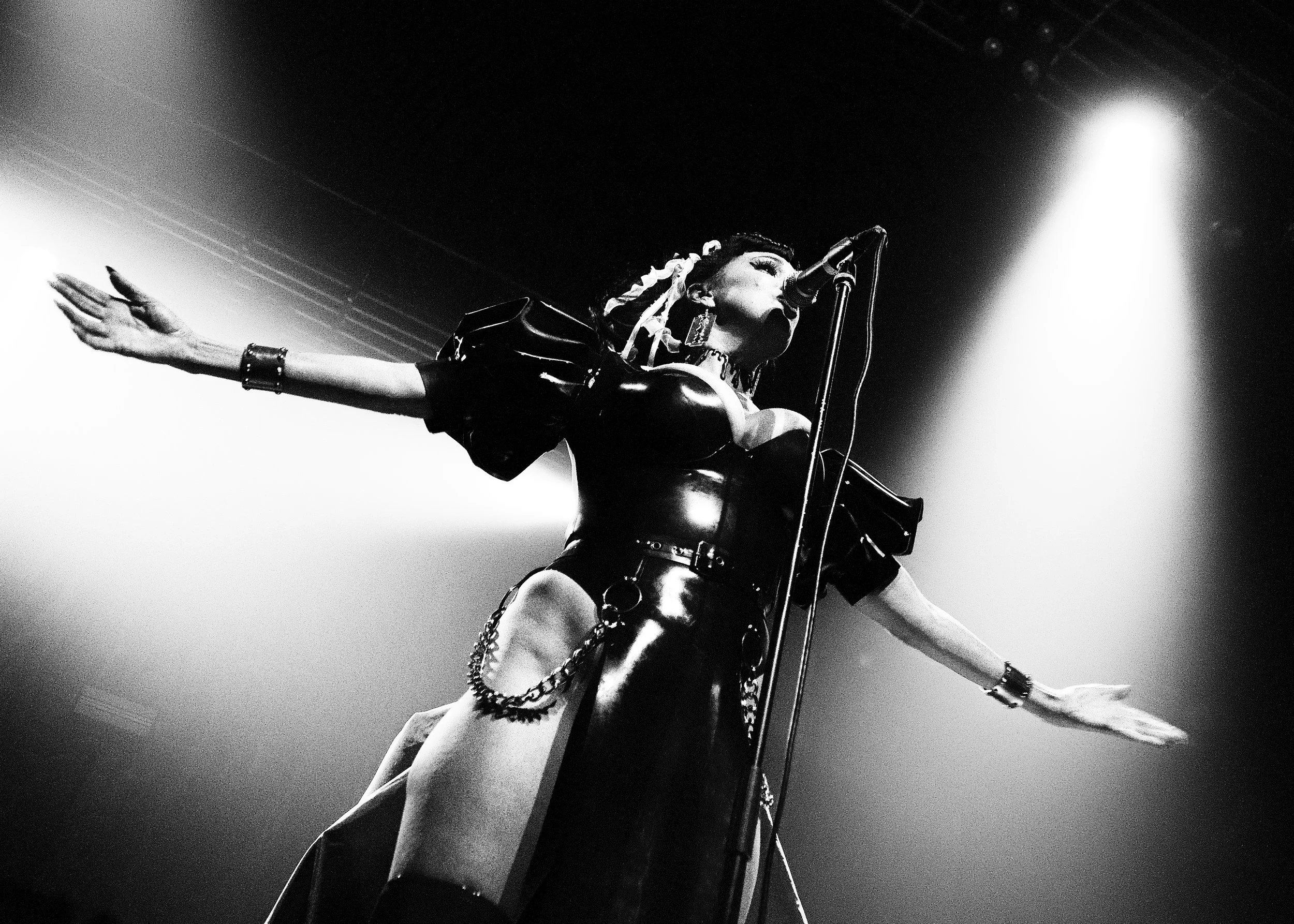 HEALTH X CARPENTER BRUT X DESIRE 5.jpg