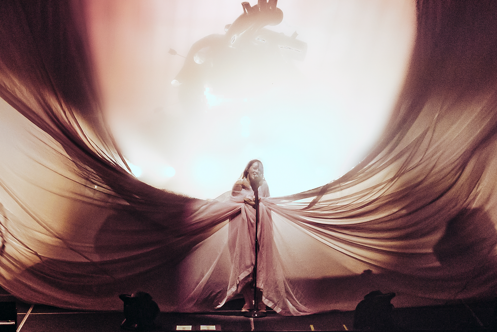 SukiWaterhouse_OKC_AJKeesler_-24.png