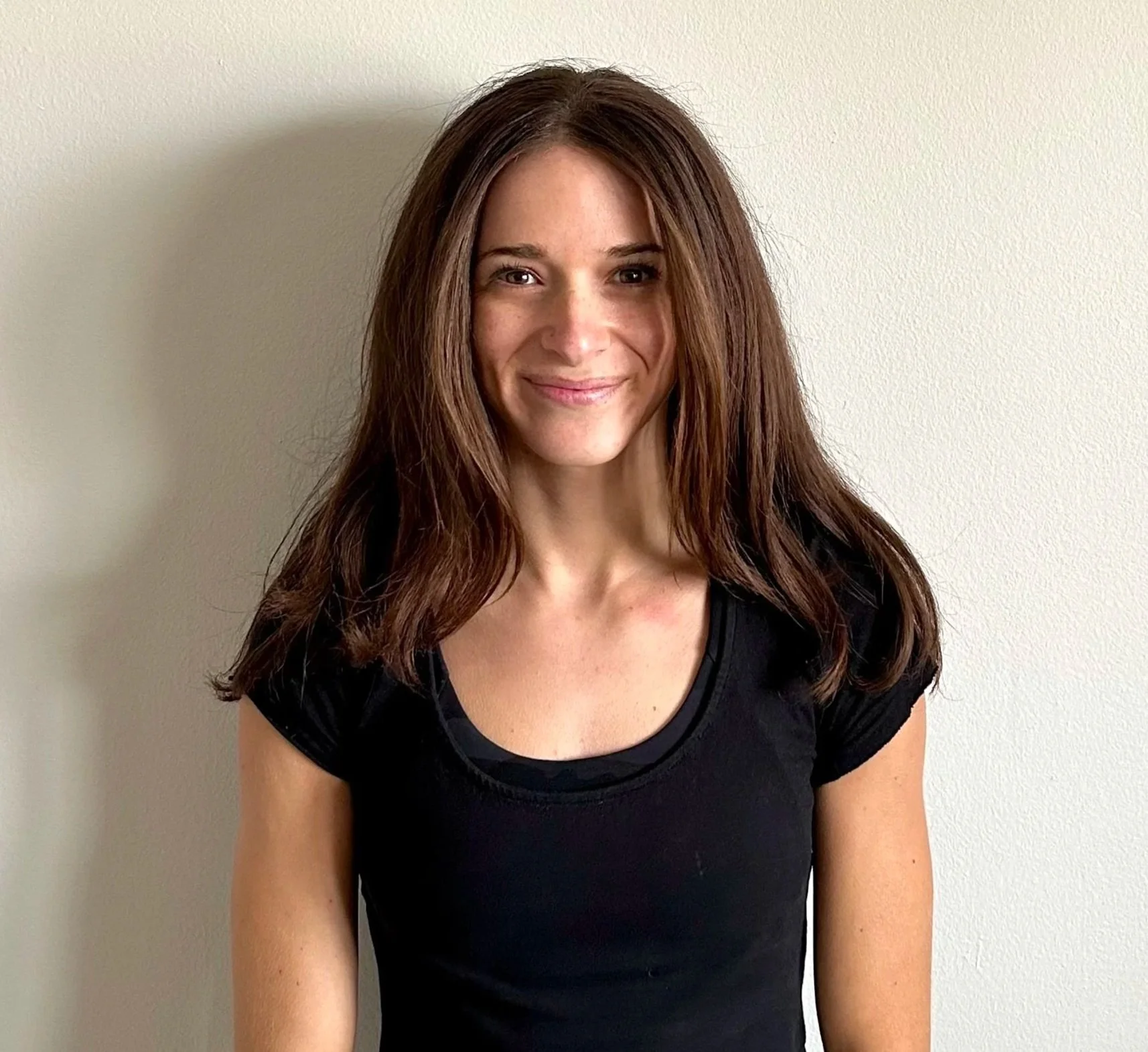 Headshot of Lydia Schapiro, team member at Connect Physical Therapy and Pilates.
