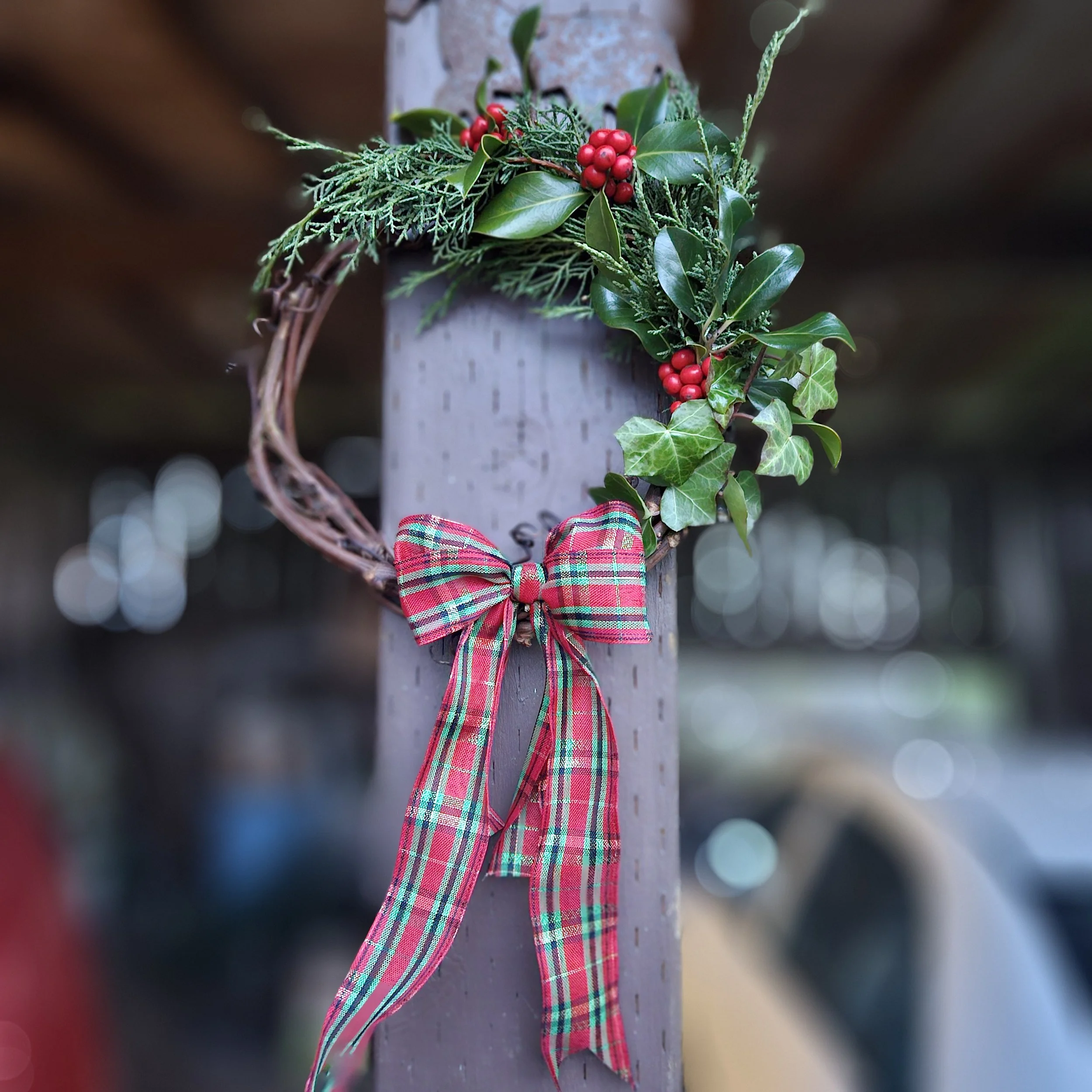 wreath traditional 1.jpg