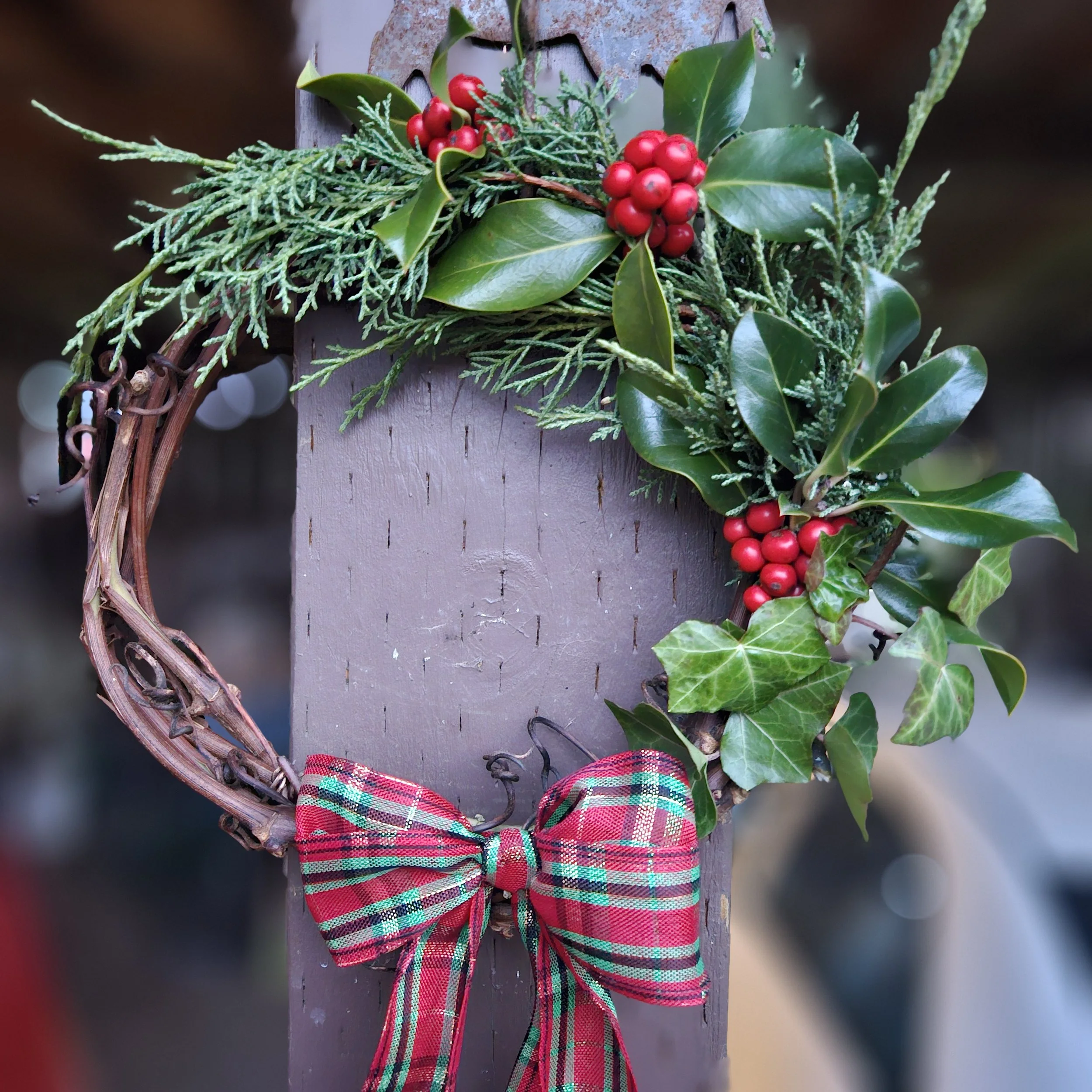 wreath traditional 2.jpg