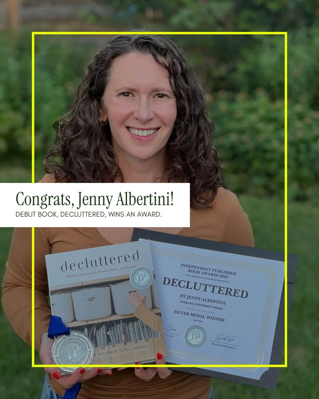 ⭐⭐⭐ Congrats on winning an award for your book, Jenny @declutteredbyjenny! Jenny Albertini is the author of Decluttered: Mindful Organizing for Health, Home, and Beyond. Unlike many books on this subject, this book dives straight into the connection 