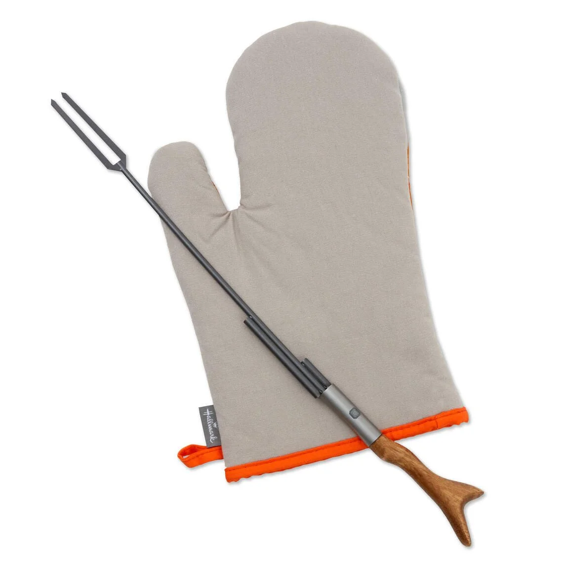Star-Wars-The-Mandalorian-Meat-Fork-and-Oven-Mitt_1SHP2178_02.jpg