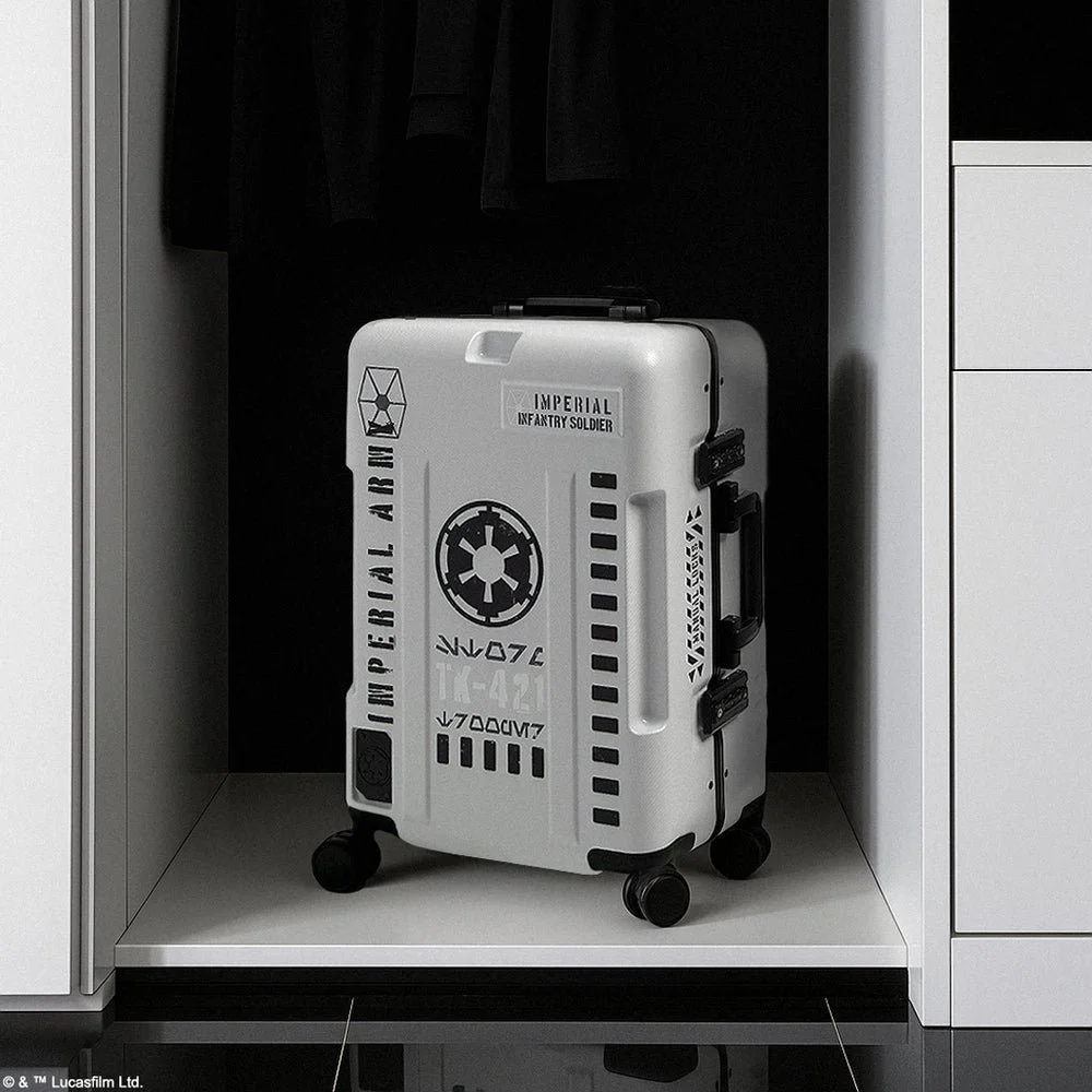 Storm_Trooper_Departer_Carry-On_Life_Style.jpg