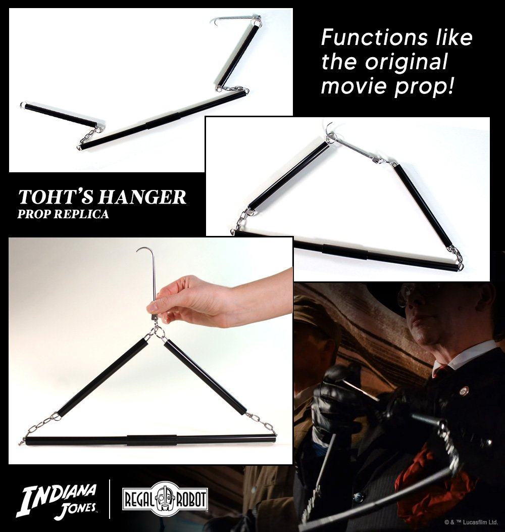 toht_hanger_prop_replica_context_02.jpg
