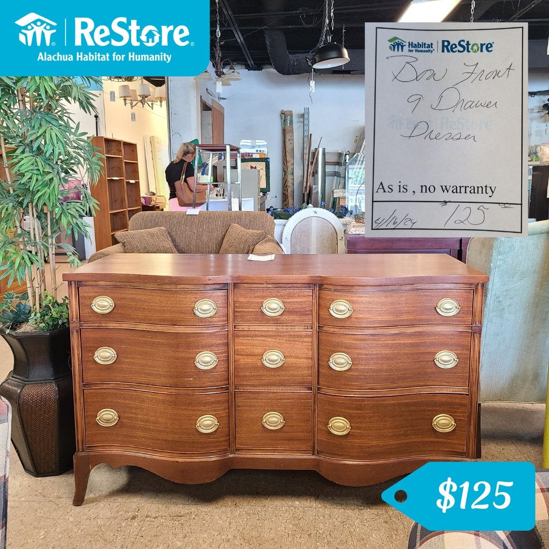 New furniture in store! ✅

Don't miss out on these amazing and affordable pieces ✨
Please call ahead to check availability, items go quick ☎️
352-373-5728
#HomeDecor #AlachuaHabitatReStore #AffordableFinds #ShopSmart #GreatDeals