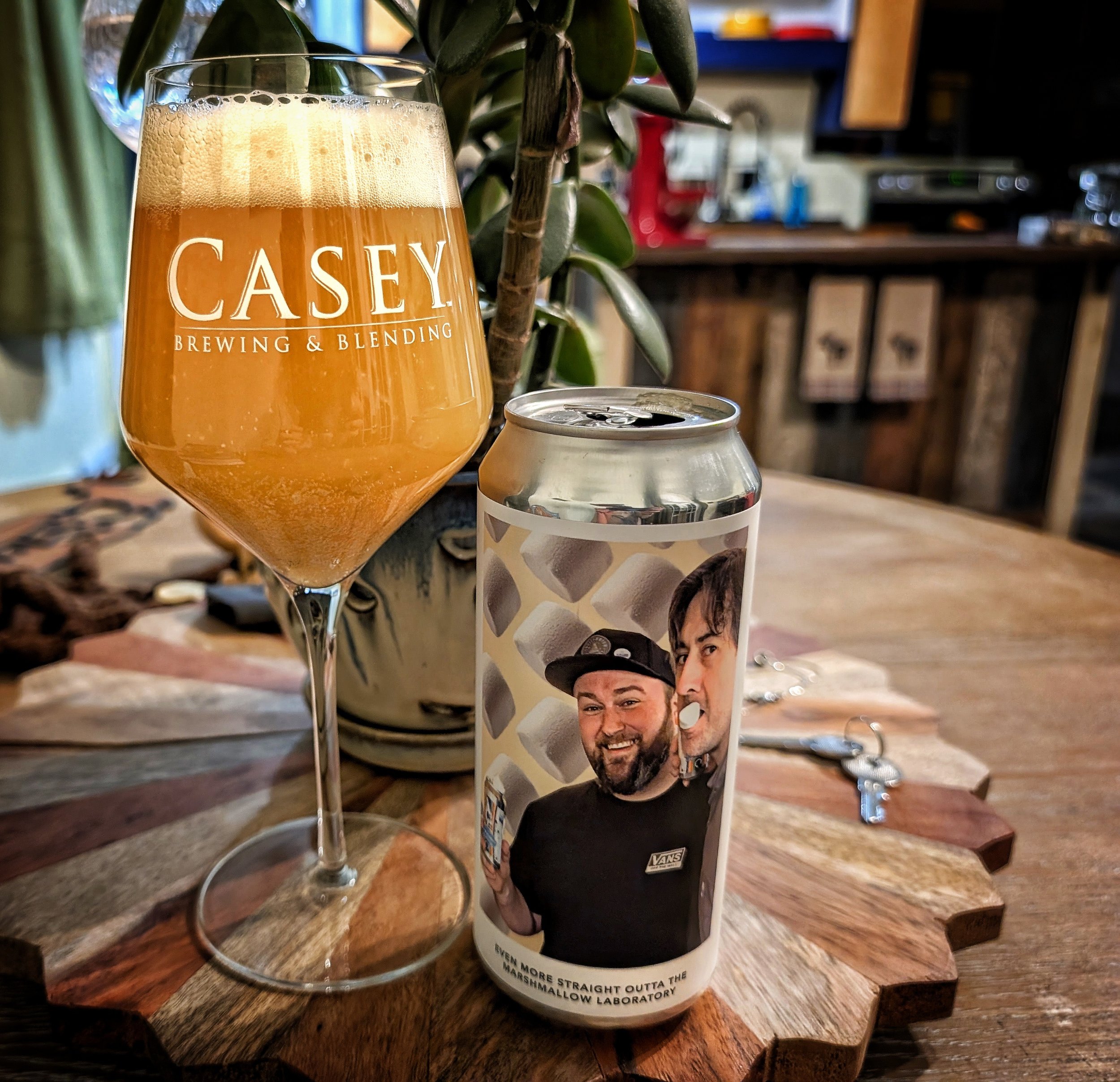A collaboration between Evil Twin Brewing (New York) & Equilibrium (New York), 'Even more straight outta' the Marshmallow Laboratory is a great 10.2% TIPA with generous amounts of citra hops & marshmallow.
