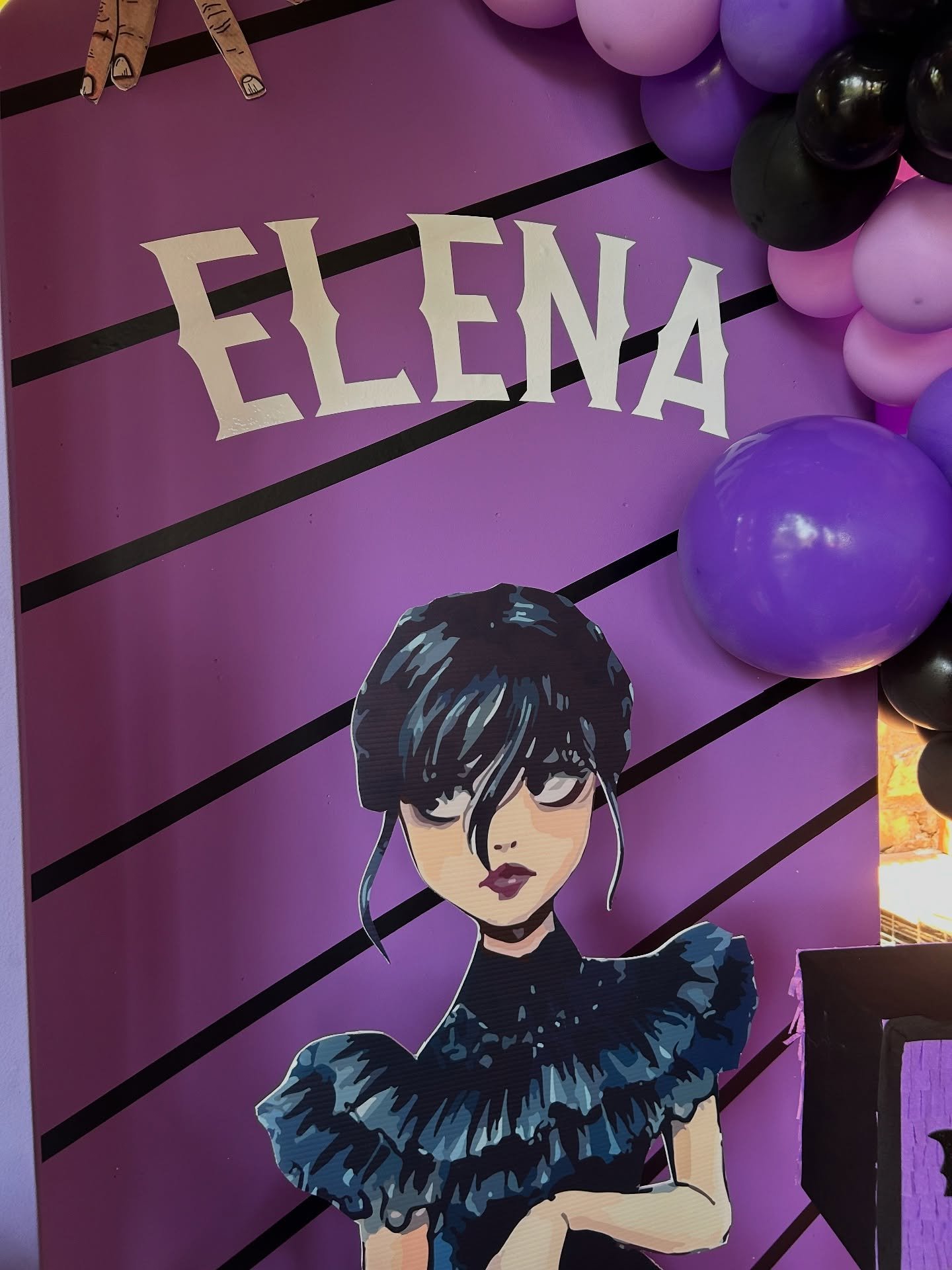 &bull;E L E  T U R N S  7&bull; 🧛&zwj;♀️🕷️🕸️
Backdrop y pi&ntilde;atas para el cumple de Elena 
#merlina #merlinaparty #wednesdayparty