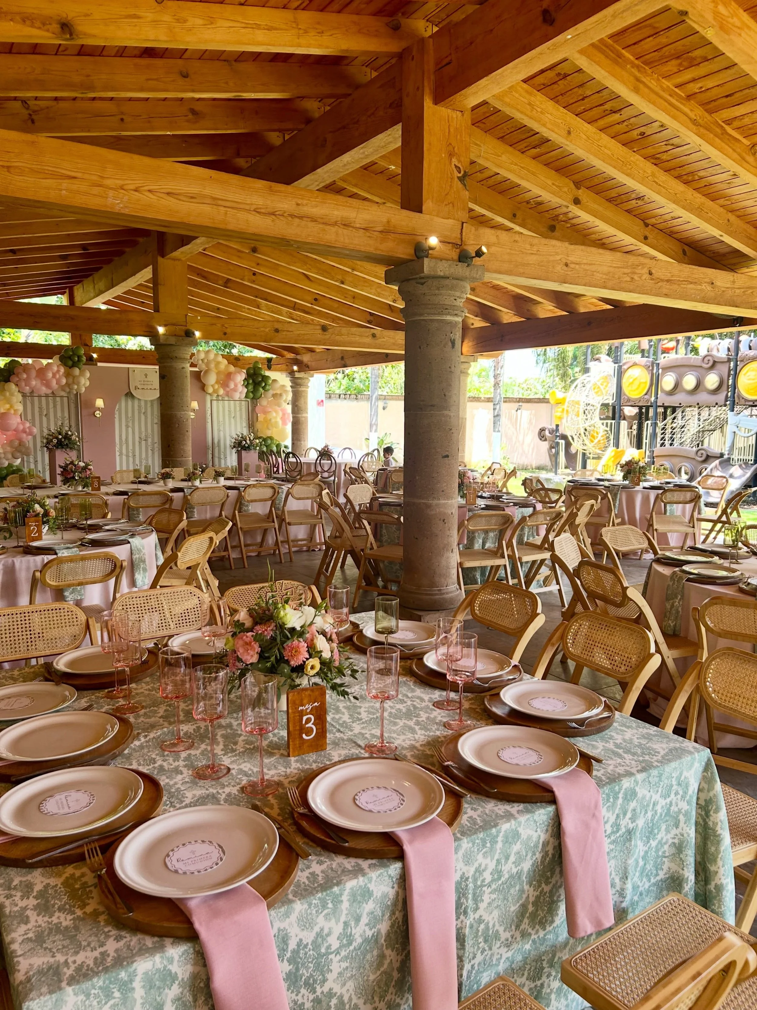 &bull;P R I M E R A  C O M U N I O N  R O M I &bull;🕊️
 Un d&iacute;a lleno de amor y momentos bonitos #happydaygdl #happydayeventos #eventosgdl #primeracomunion