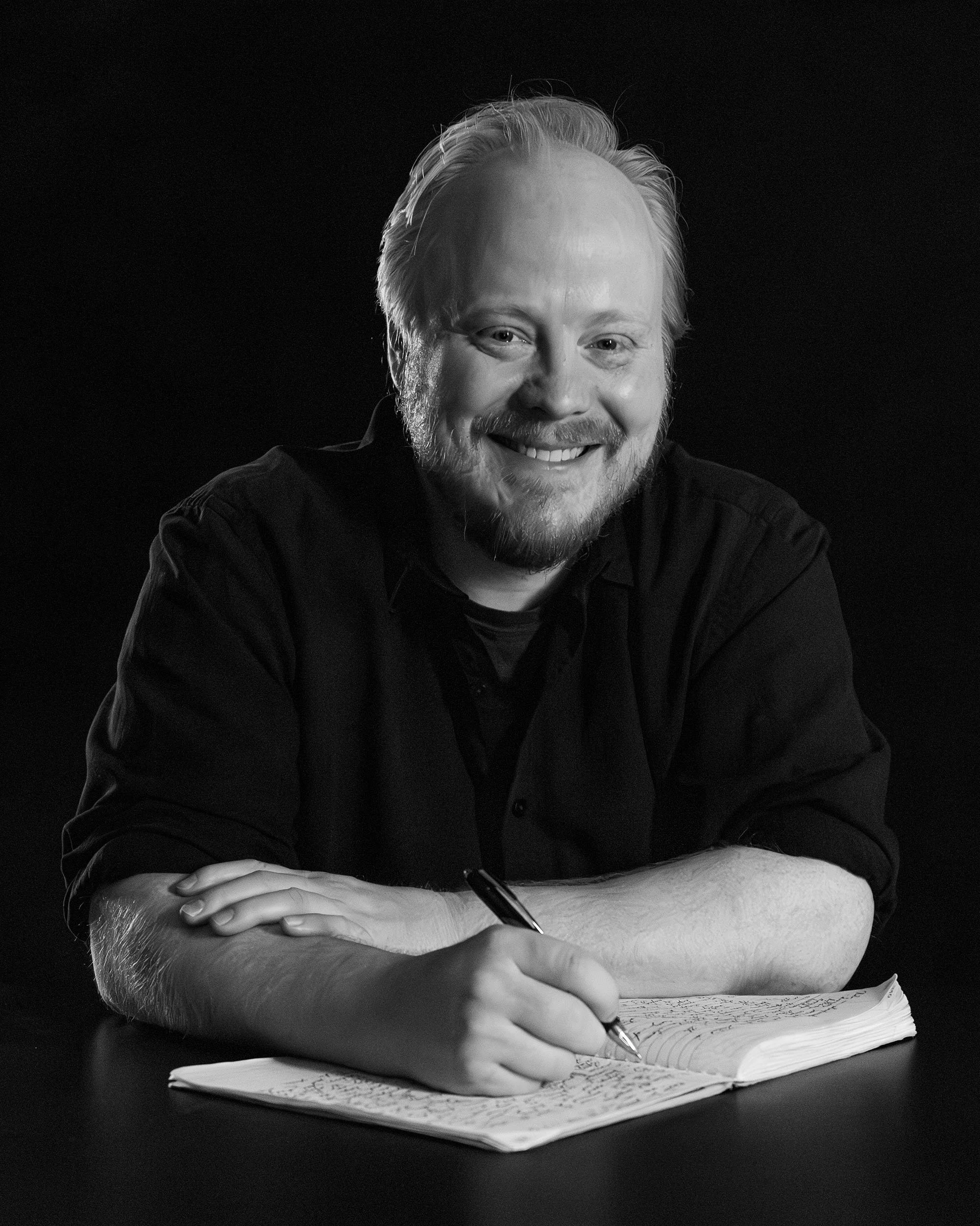 profile photo small.jpg
