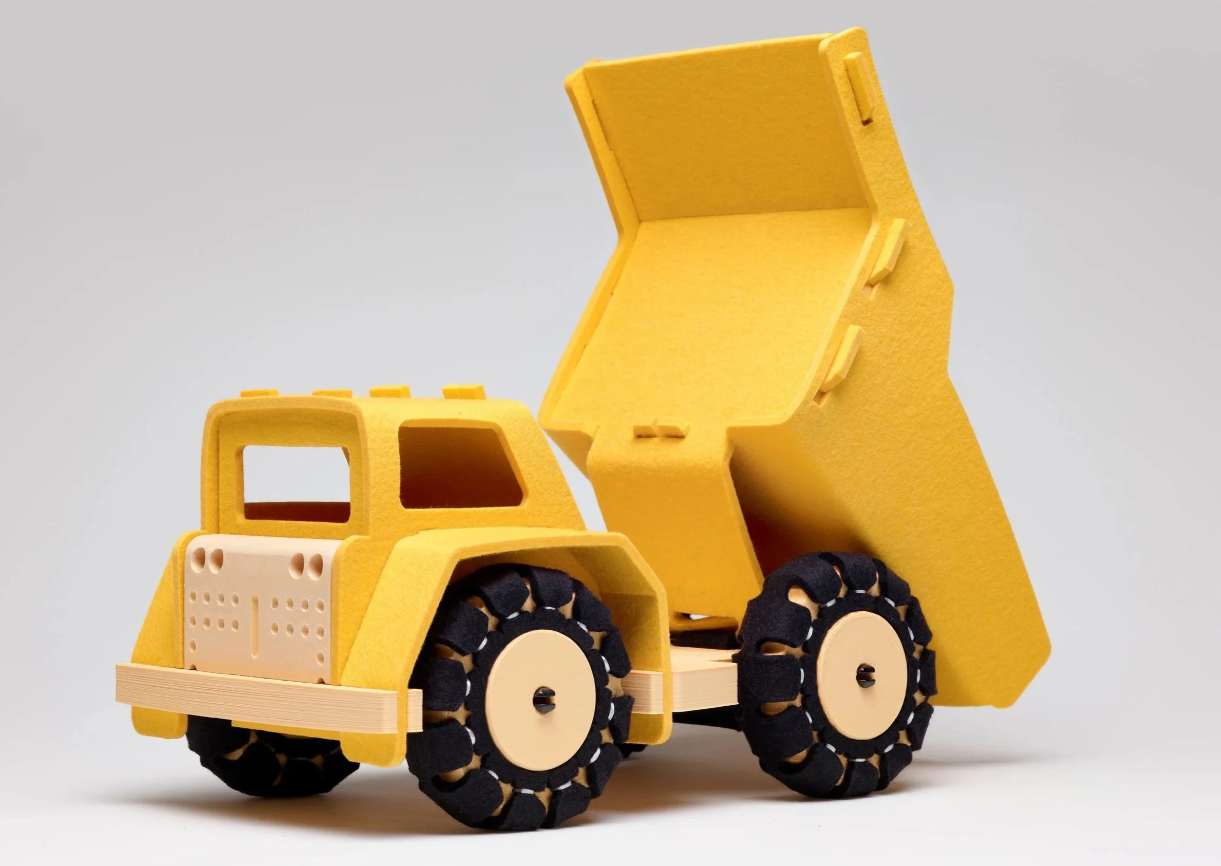 virtuo-woolkin-boulder-product-dump-truck.jpg