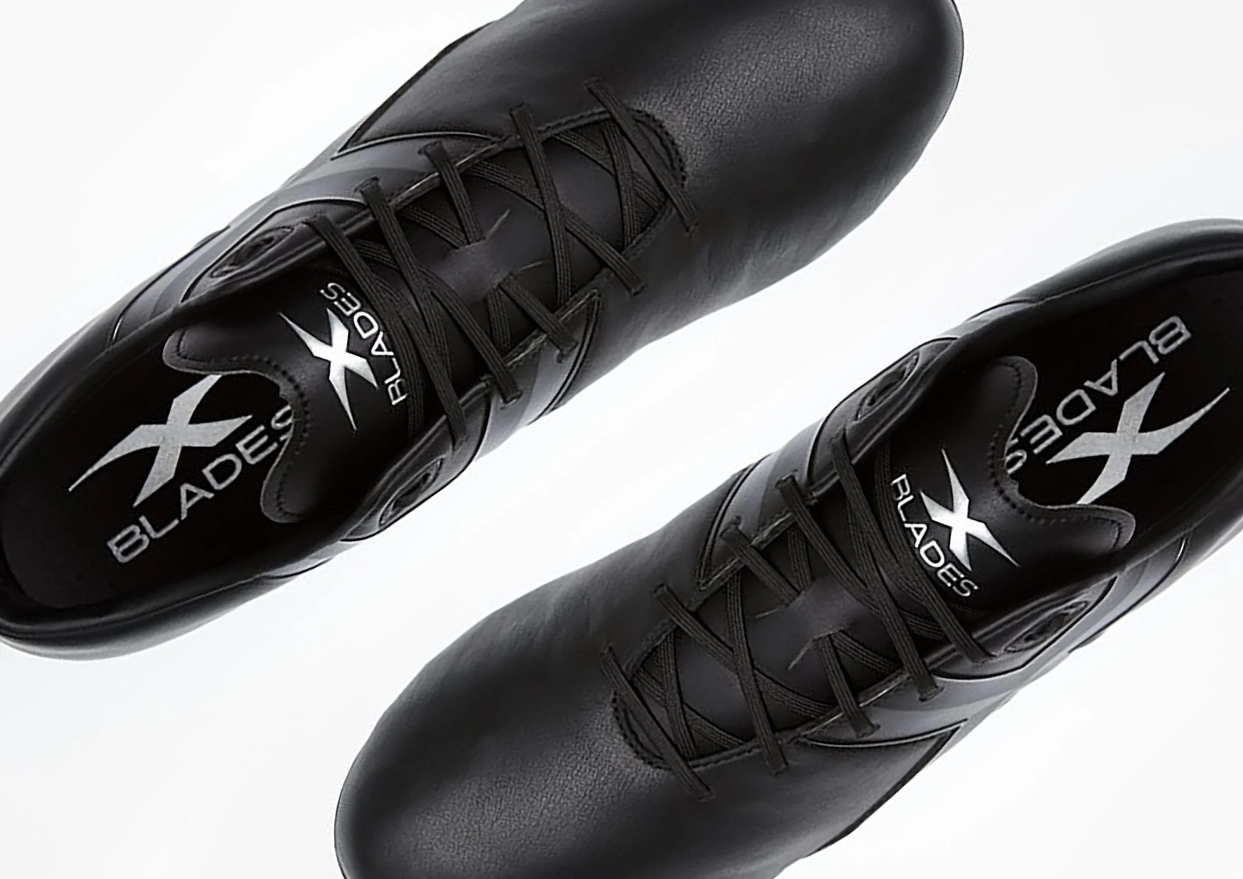 virtuo-xblades-product-boots-02.jpg