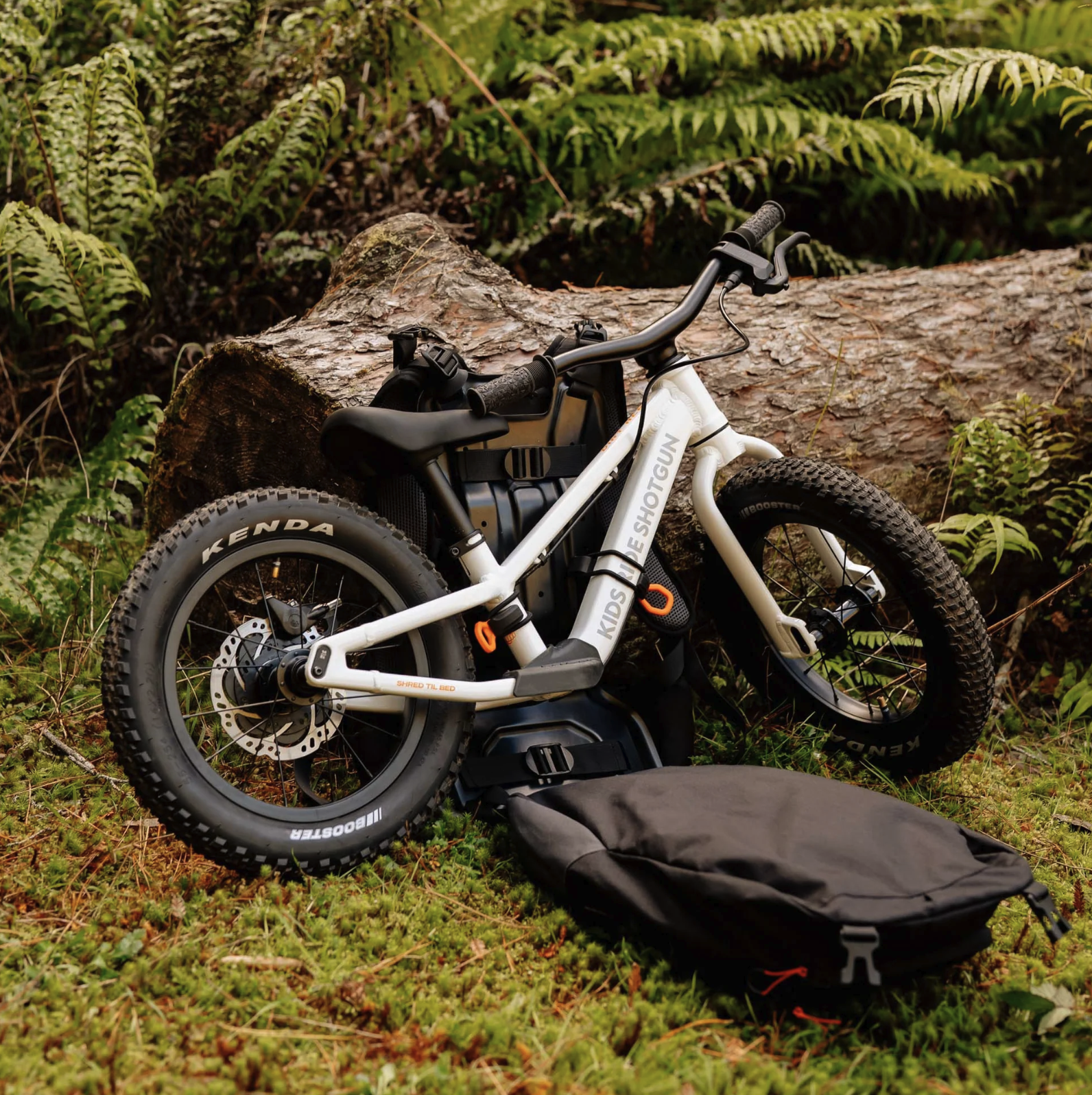 virtuo-krs-product-hero-photo-backpack-04.png