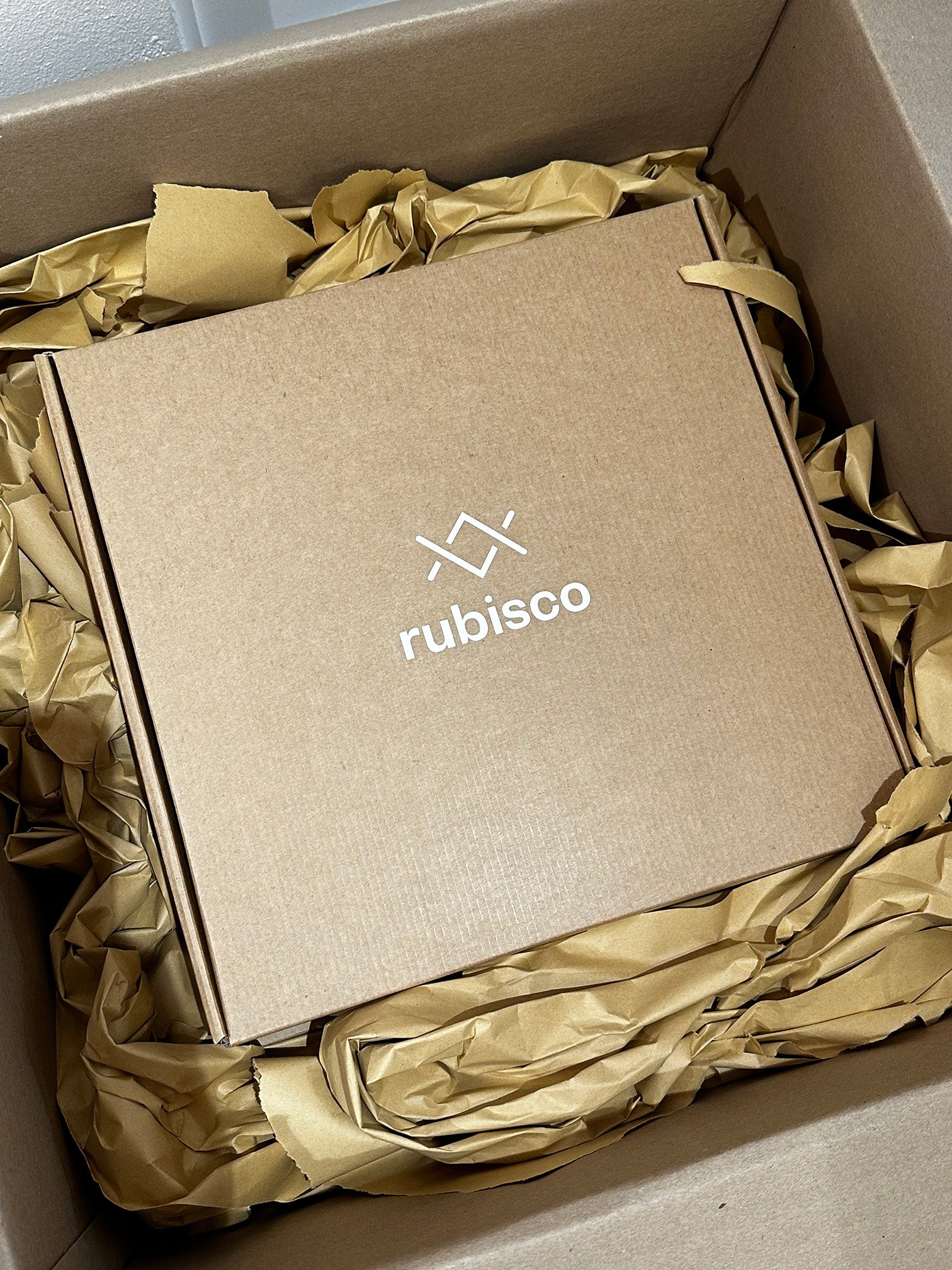 virtuo-rubisco-brand-packaging-mockup-02.jpg