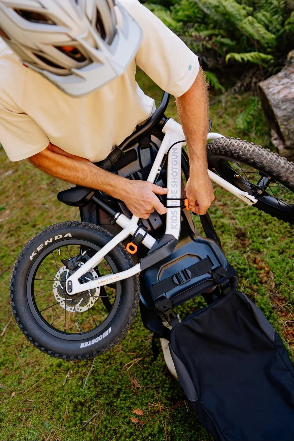 virtuo-krs-product-hero-photo-backpack-02.webp