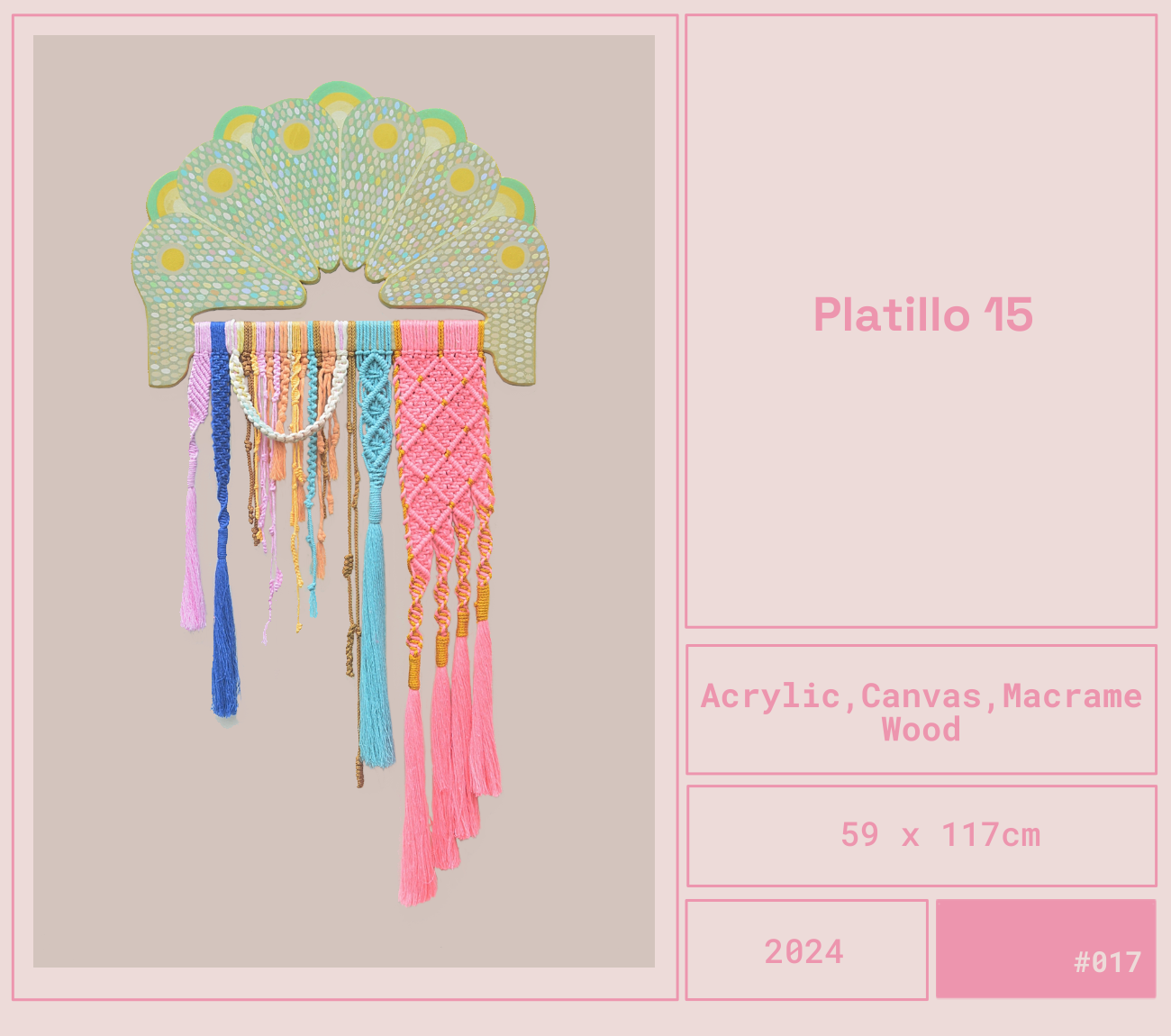 Obra del artista Mexicano Curiot Tlalpazotl. Un collage decorativo con una base de papel acrílico, canvas y macramé en forma de plátano con adornos de hilos de colores y flecos colgantes, en tonos pastel y neón. Cocina Collection