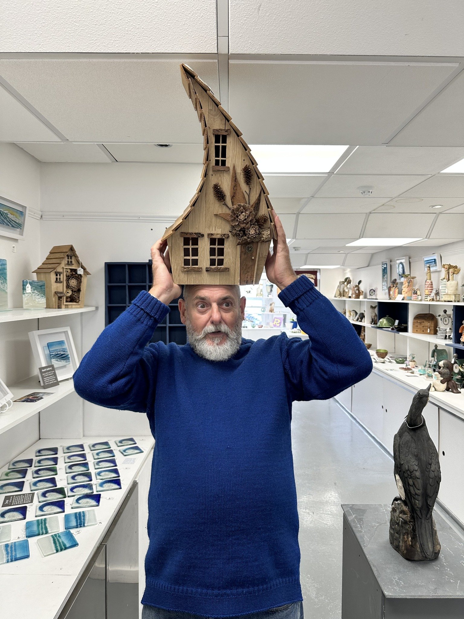 The bank holiday weekend is coming... woohoo !🤩
Anyone planning on getting out in the garden this weekend?  Karl is really loving the wooden houses we have in stock, his grandsons love having them to play with in the garden too. Each of them are mad