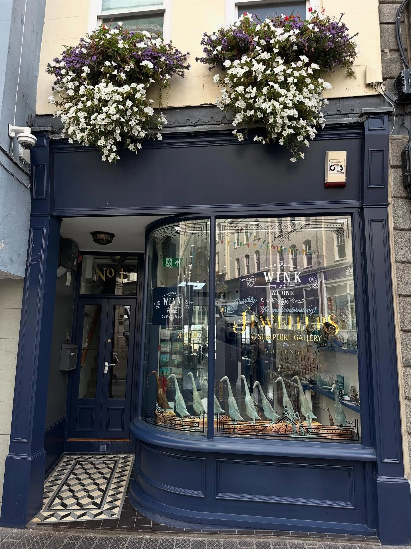 Come and check out our new look, before we scuff the paint work.. 
After weeks of painting and rearranging we are almost back to normal! Come and check see our new style and super cool jewellery collections ✨