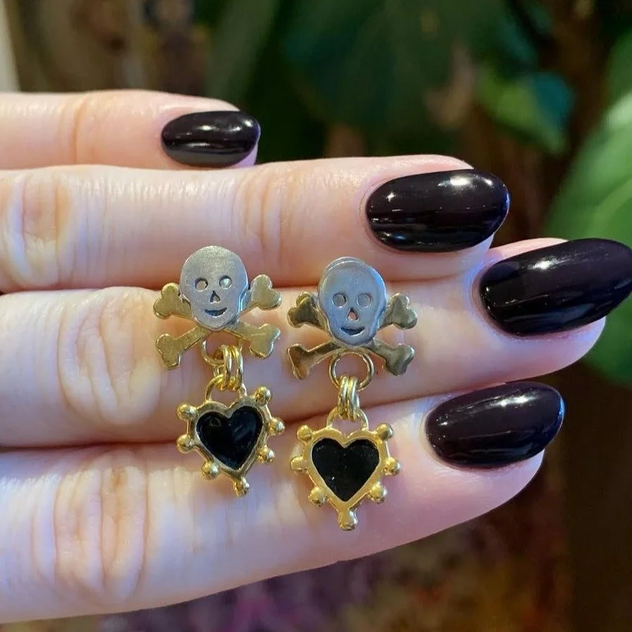 The cutest skull and cross bones you ever did see! ☠
Pop in and check out our new collection by @sophieharleylondon ! Suuuper excited to be stocking this really cool jewellery.
Sterling silver, gold plate and enamel- &pound;294