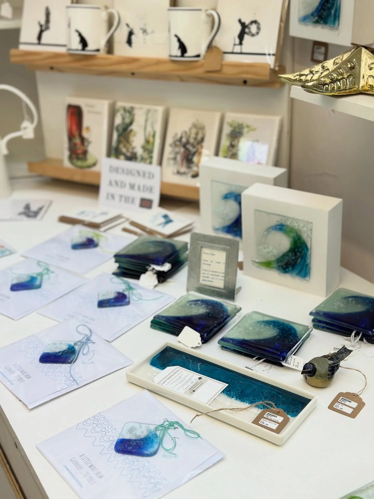 Lots of glass and gifts down in the gallery! 🎁
Wink is really a one stop shop where you can get allll your Christmas shopping done- we even sell cards. Pop in and see next time you&rsquo;re in town! 🎄