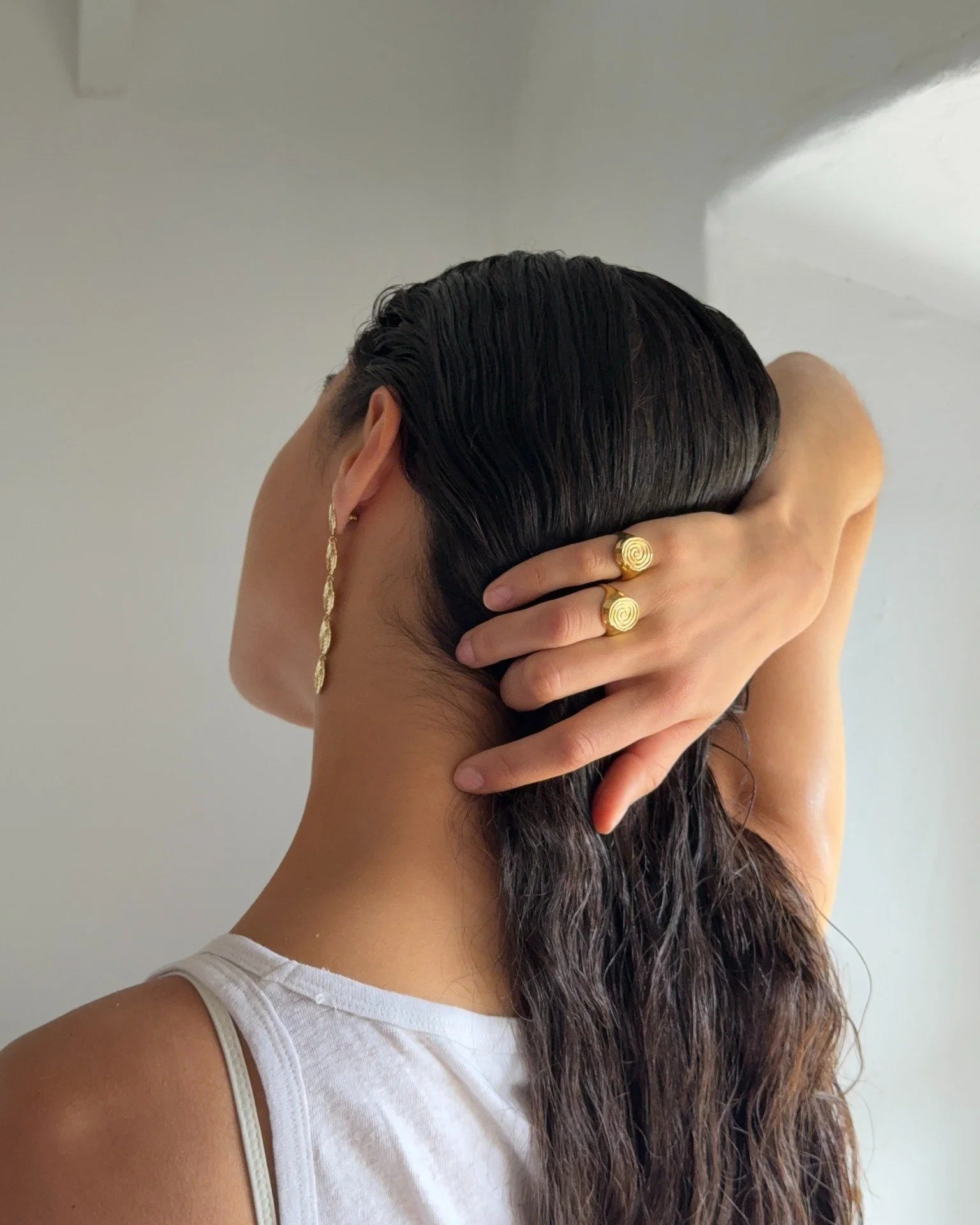 Spring is here and so is... THE NEW PILGRIM ⭐⭐⭐
Winkers we are fully stocked and ready to go with our spring fling Pilgrim pieces, come and get it before it's gone!
Pilgrim is a Danish brand that makes funky, cool and fresh jewellery predominantly ou