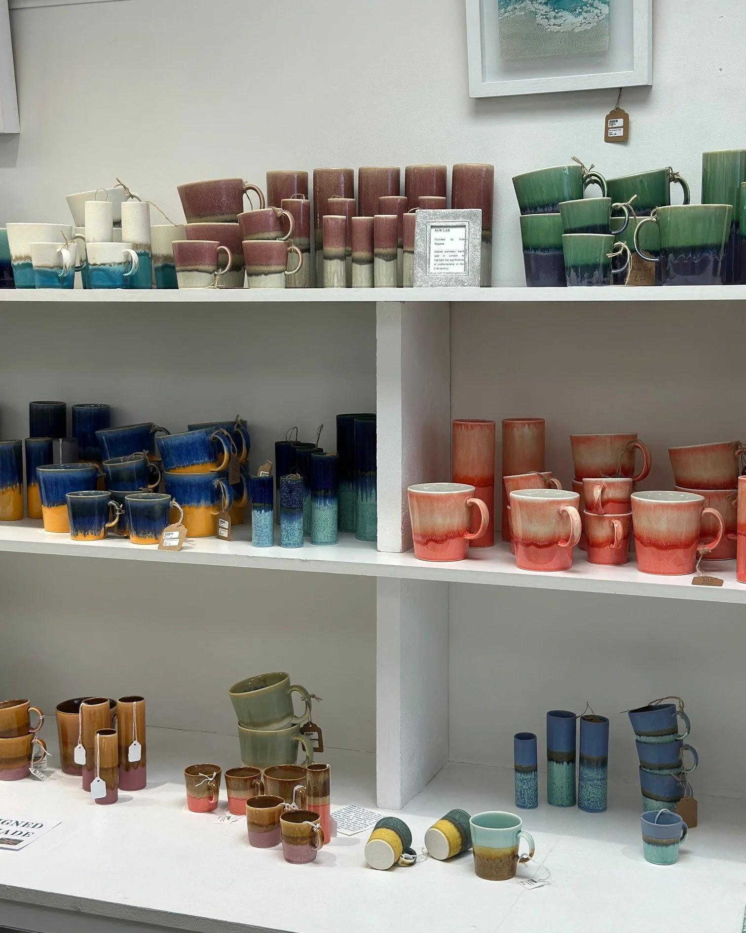 The weather has been grey bit but the spring is coming! Welcome it with these beautiful and bright pieces from SGW Lab! 🤩
Available in our gallery!