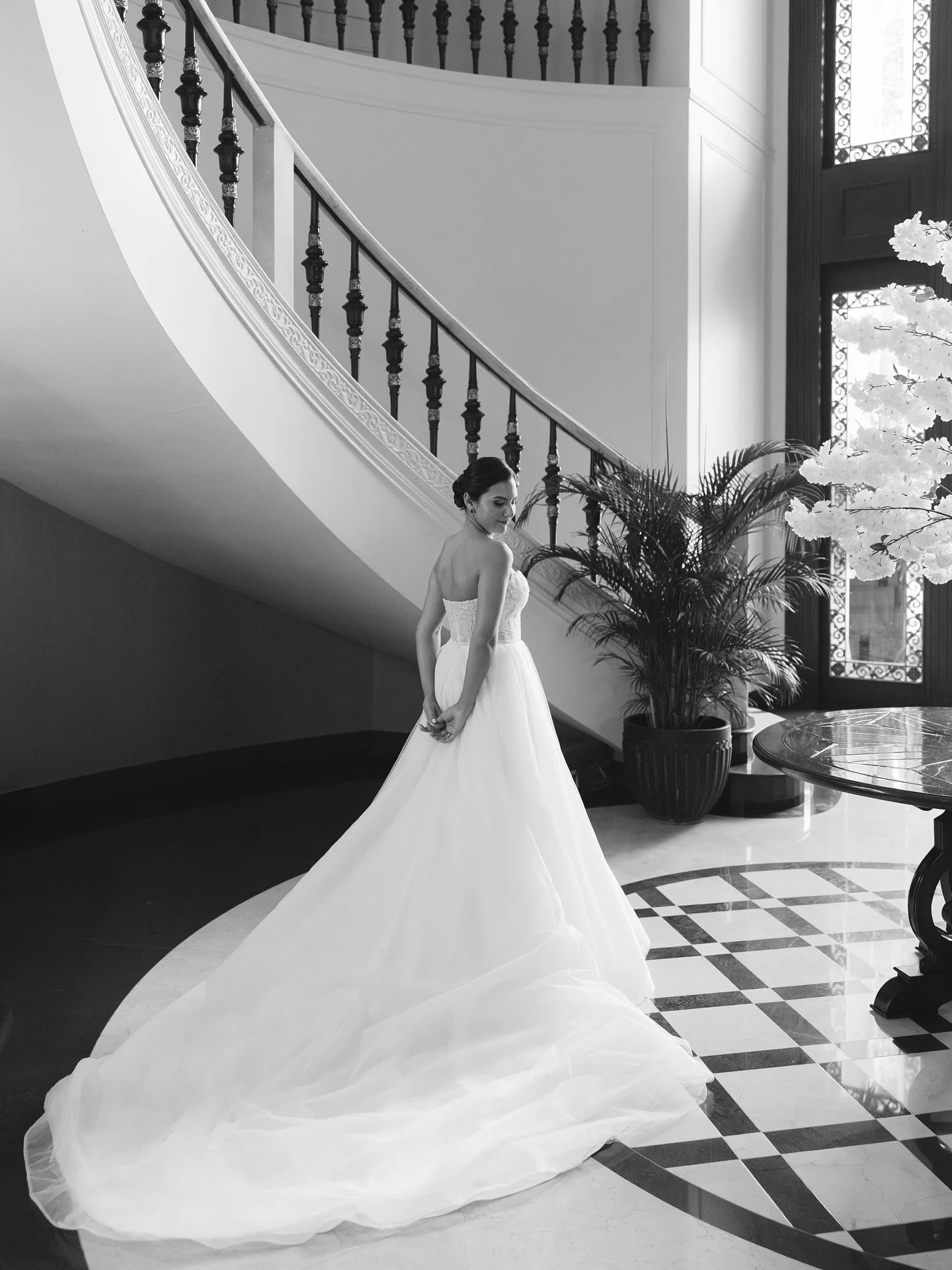 Ale✨
.
.
.
@susananoboa.planner 
@arocapro 
@irrealcreator 
@johireyes 
@hiltoncolon_gye 
@johannakronfledesign 
@villagardenia.ec 
@rewindgrupo 
@djbrauliovelez 
@drinkteam.ec
.
.
.

.
.

#destinationwedding #ecuadorwedding #weddingphotographer #jus