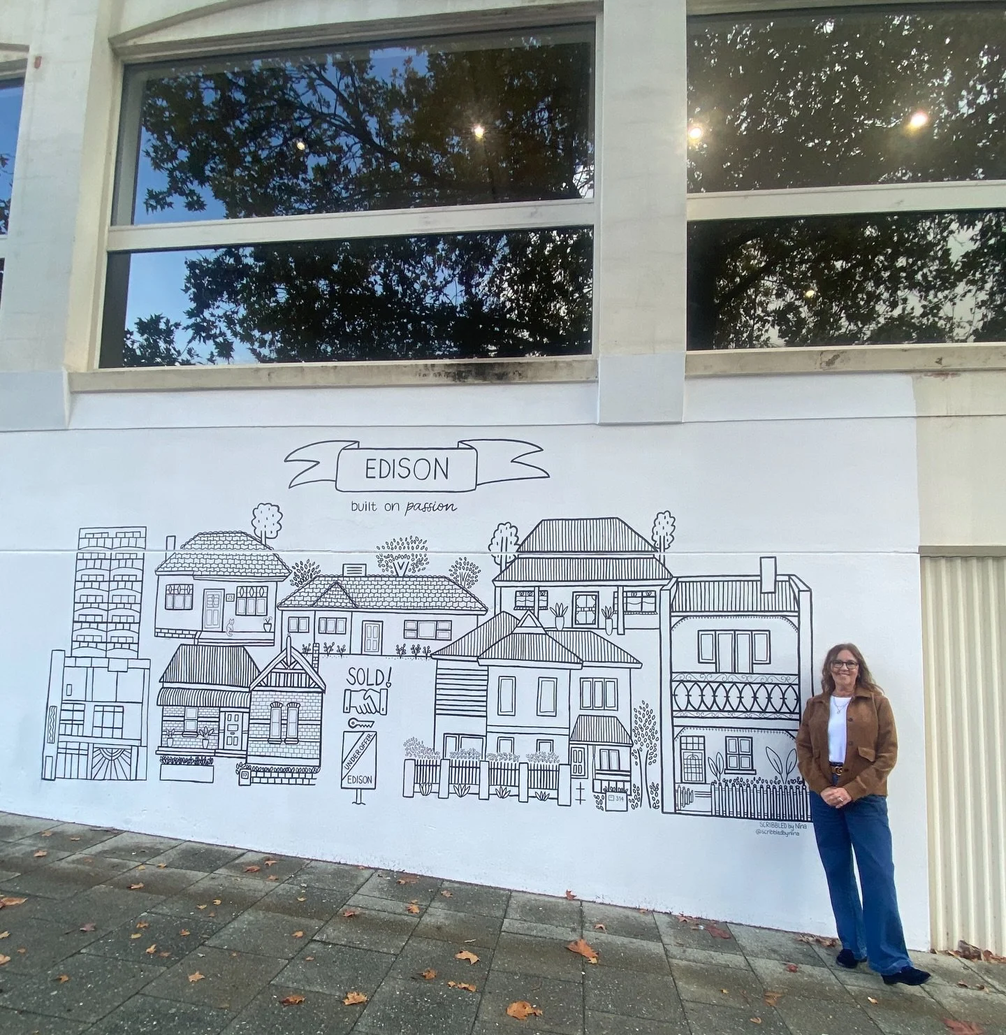 My first mural 🤎

Still proud. Still grateful. Still learning.

One step that ended up meaning much more than I realised at the time💫

🫶🏼
@edisonproperty 

#perthmurals #cityofperth #westperth #perthartists #perthmuralartist