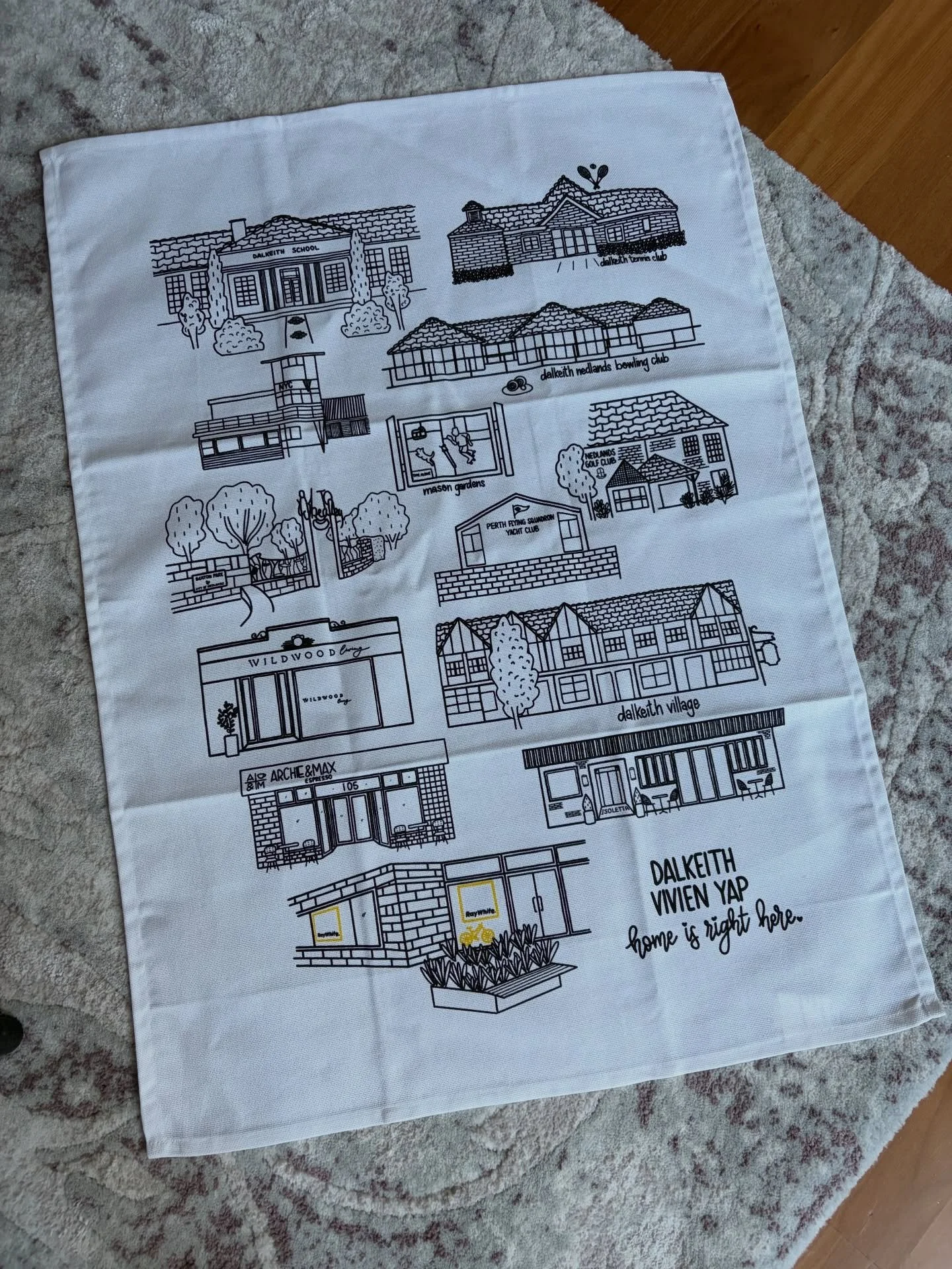 Now you know I love me a tea towel and they don&rsquo;t come better than a Dalkeith one 🫢

This one has allll the Dalkeith faves on it - the bowling club, tennis club, Dalkeith Village - the school, just to name a few - and of course, the @raywhited