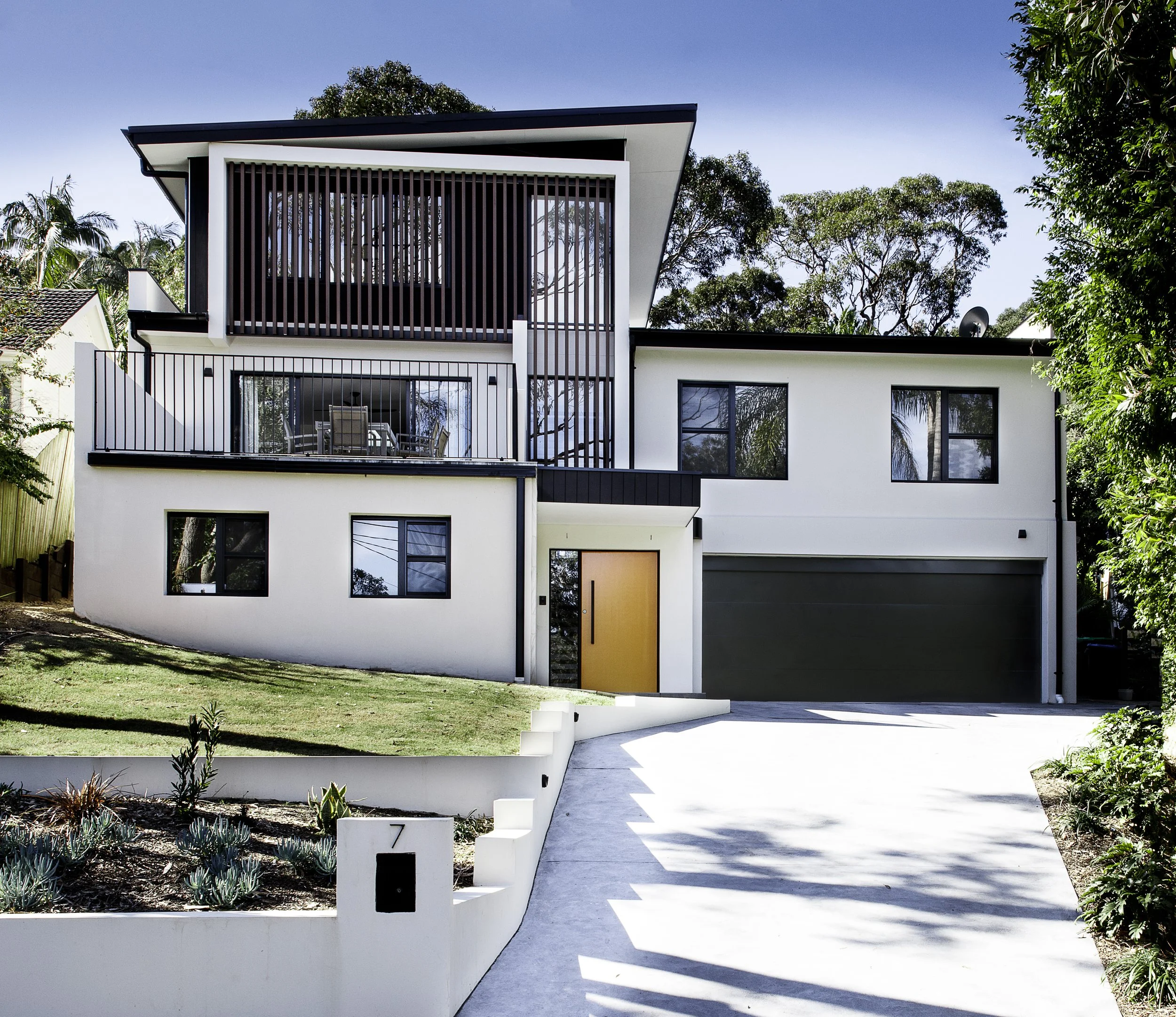 Avalon, 7 Coral Cr 08.jpg