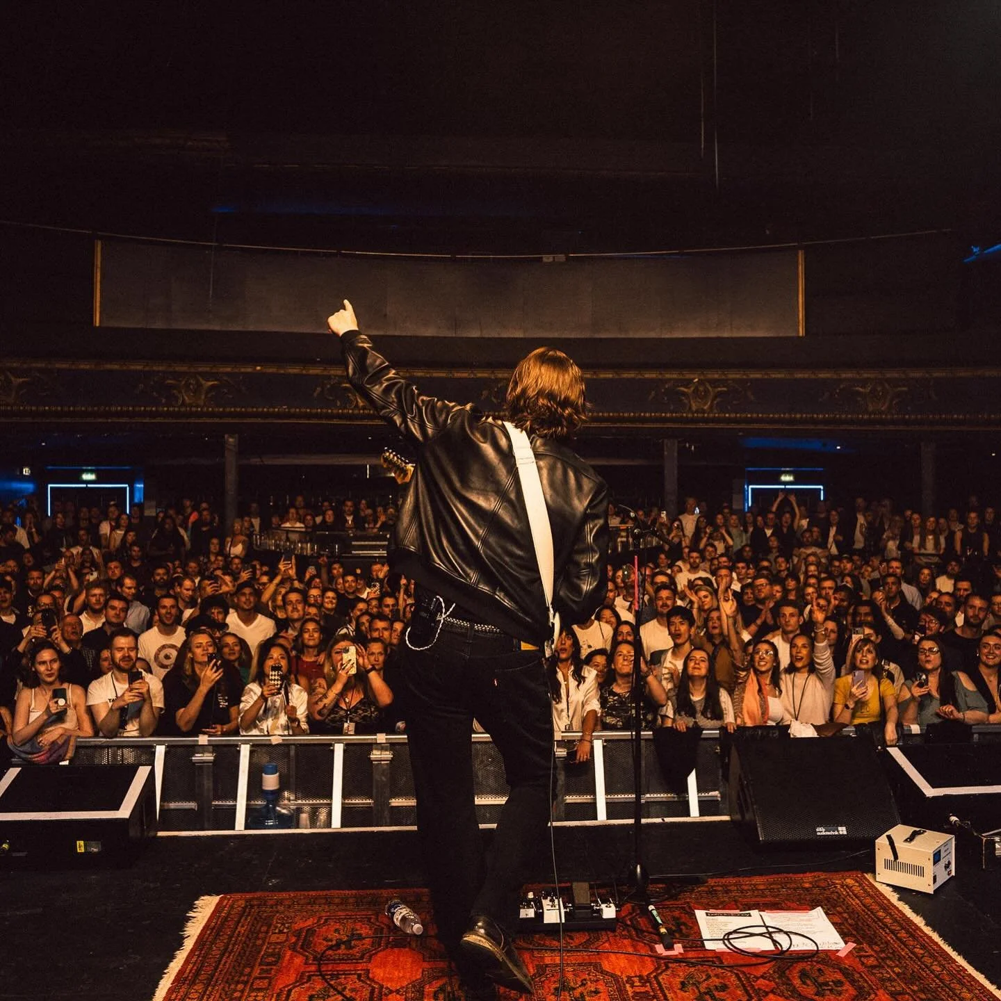 *Flashing lights warning* @patrickdroney flew into our lives but landed in our hearts 🩵 still feeling the high although a short run of shows. With a @digico.official Sd11i on stage and a @wavesaudio LV1 out front we had the greatest time 🤩 big love