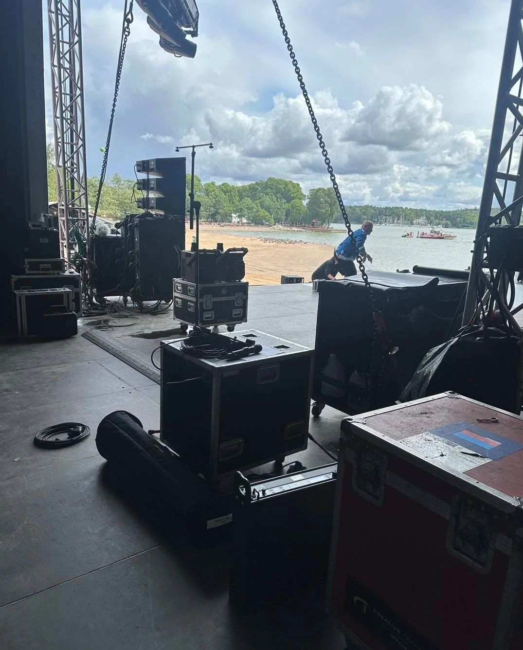 Ruisrock 2025 - Meid&auml;n n&auml;k&ouml;kulmasta📸

Mahtava meininki taas t&auml;n&auml;kin vuonna🔥❤️&zwj;🔥

#Middle8live #Ruisrock2025 #Festarikes&auml;