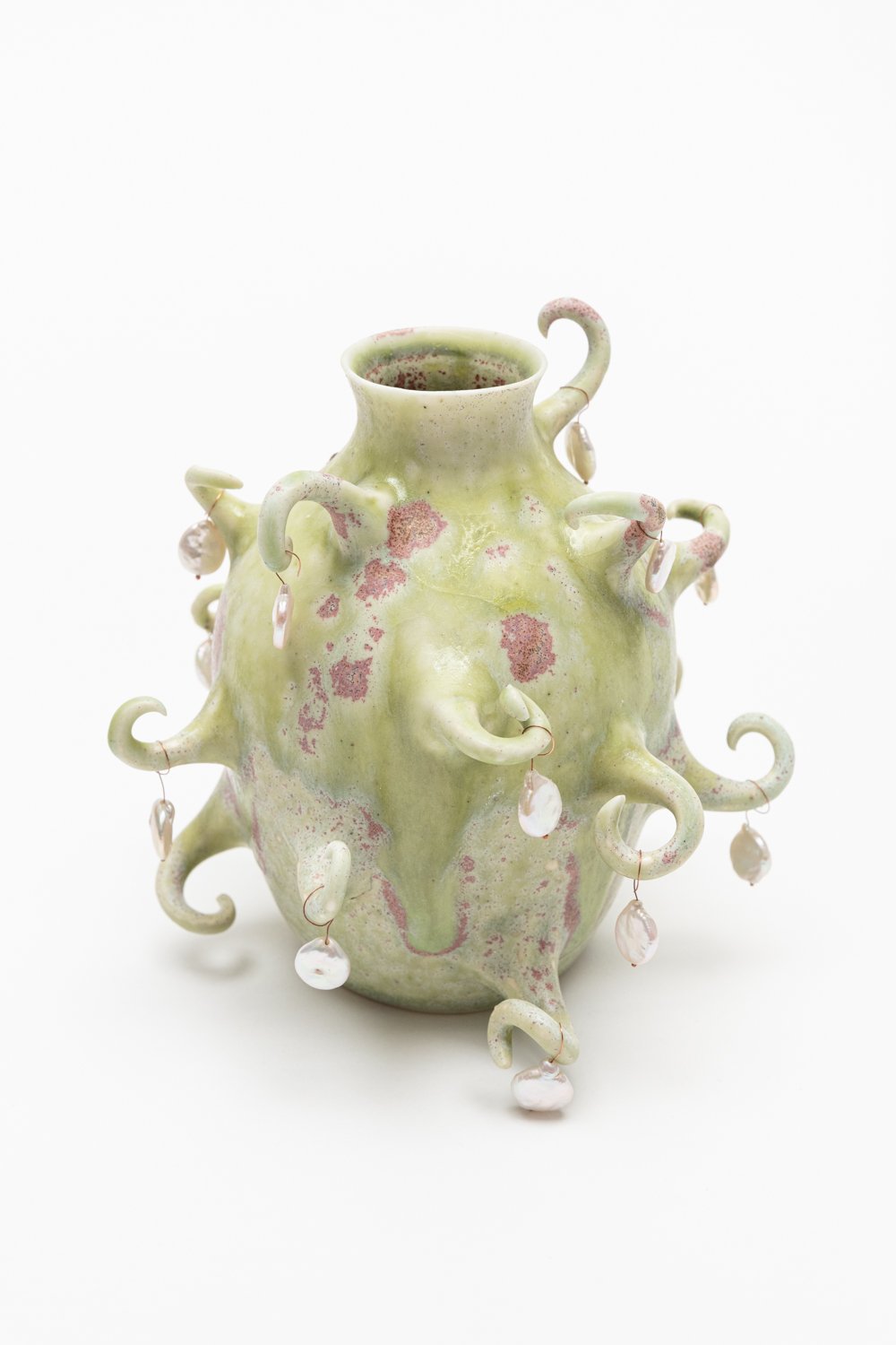 ©JanelleLow_2023_RMITCeramics_Studio_Lauren_Web-5.jpg
