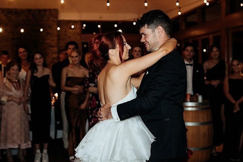 ✨Mitch and Lauren✨
So much love captured in these stunning photographs🥰
👰‍♀️ @lozdennett
⛪️ @millbrook_weddings
📸 @victoria_baker_photographer
👗 @studio_ilka
#perthweddings #perthwedding #newlyweds #brideandgroom #bridalwaltz #firstda