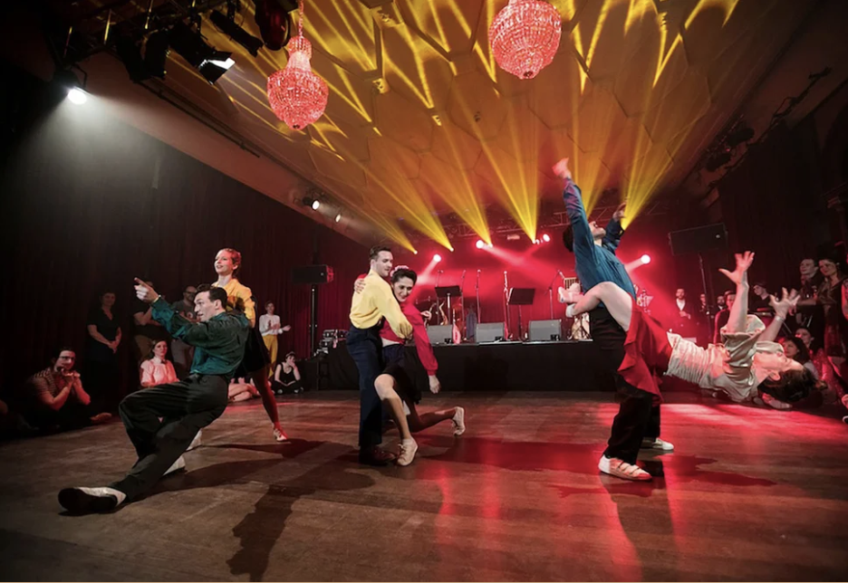 ENTERTAINMENT HIRE