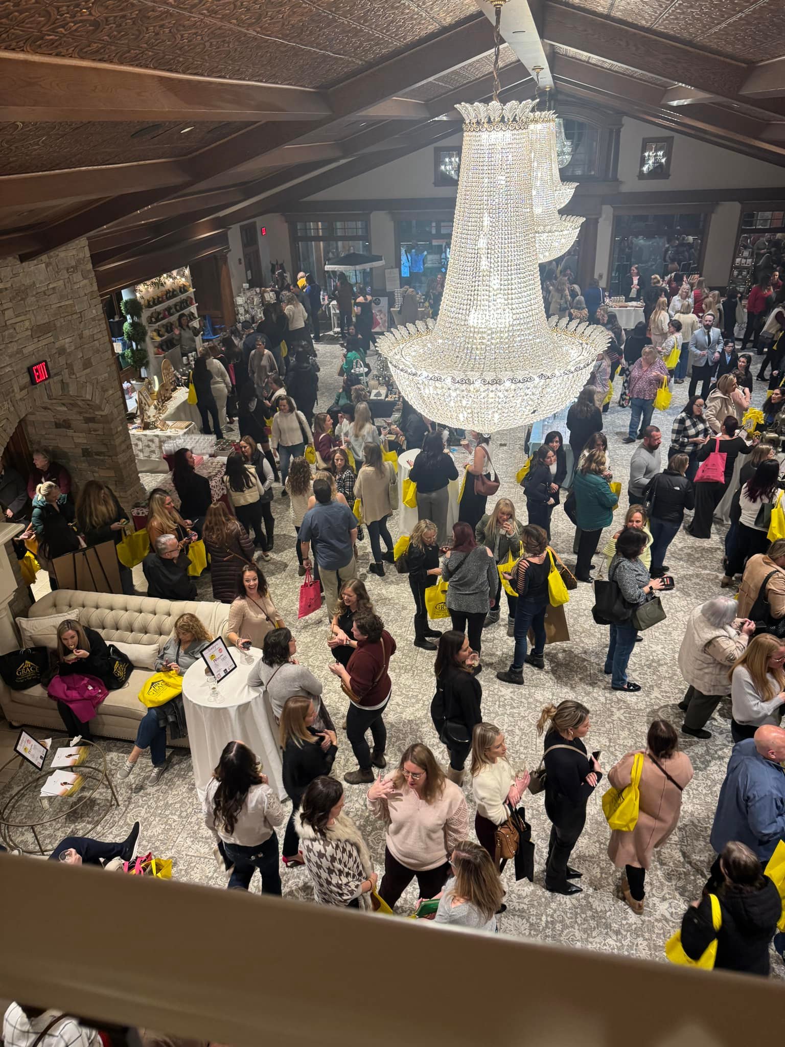 Congratulations Jill Moccio Connors of Babes Brews And Browsing for another successful fundraising shopping event!!!

Event planning isn&rsquo;t easy. Some think that vendor fairs are easier&hellip;ha! It&rsquo;s just as complex as having a conferenc