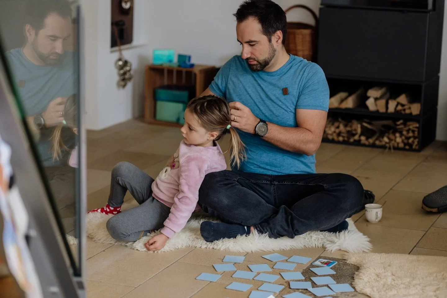 Warum solltet ihr eine Fotografin daf&uuml;r bezahlen, dass sie euren Alltag fotografiert? Da ist doch nichts besonderes dran! 

Unser Alltag f&uuml;hlt sich oft unspektakul&auml;r an. Aber genau er ist das, was sp&auml;ter fehlt. Die vollgestellte K