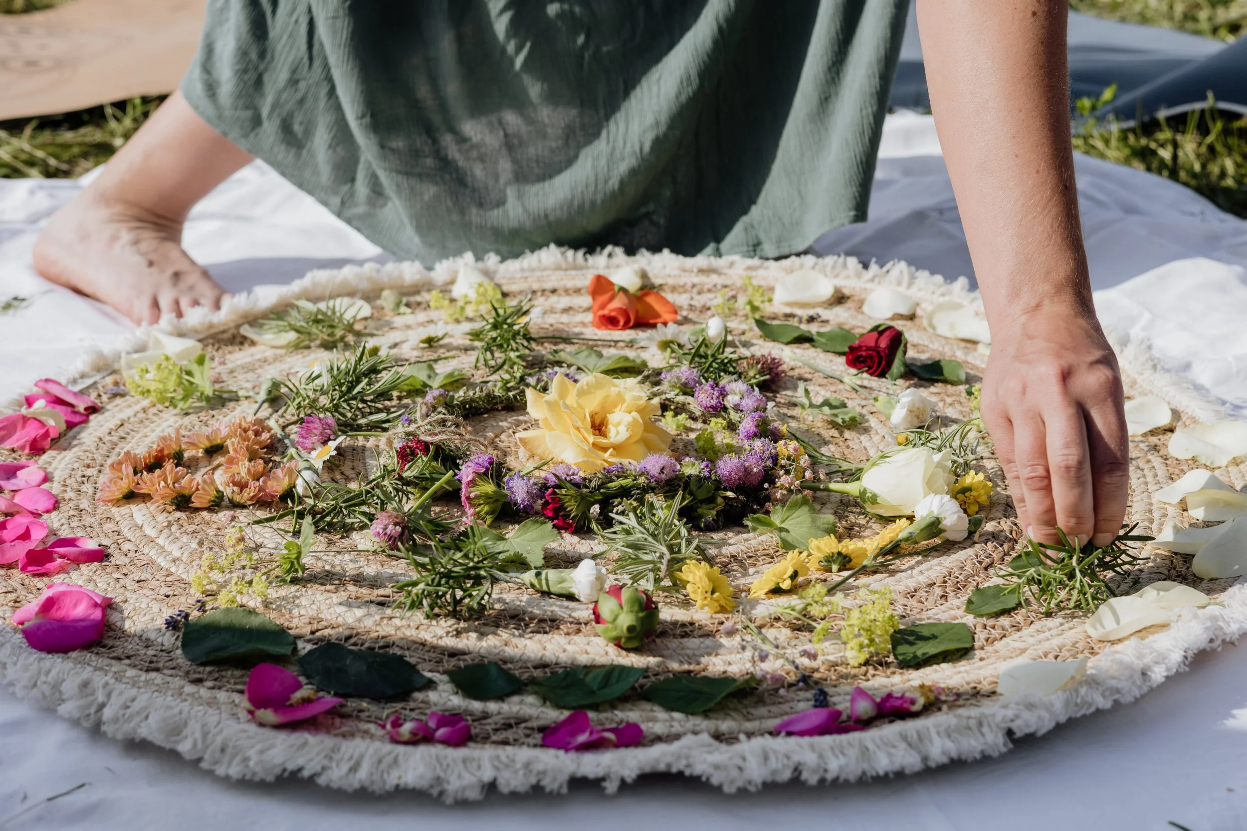 Frauenkreis Blumenmandala Blessing Blessingway Fotografie Vorarlberg