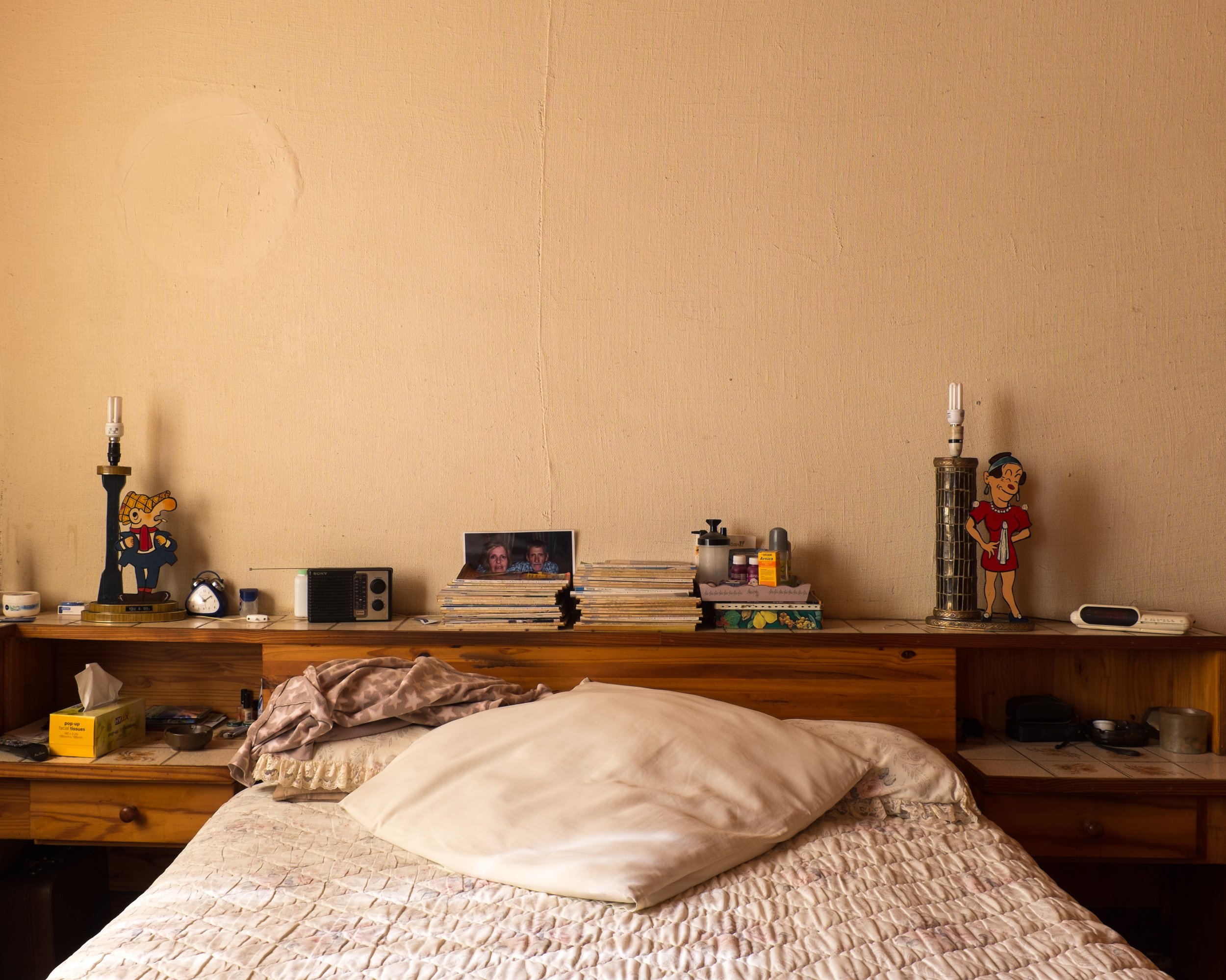29 - Jaenette and Dicky's bedroom, Buckingham Road.jpg