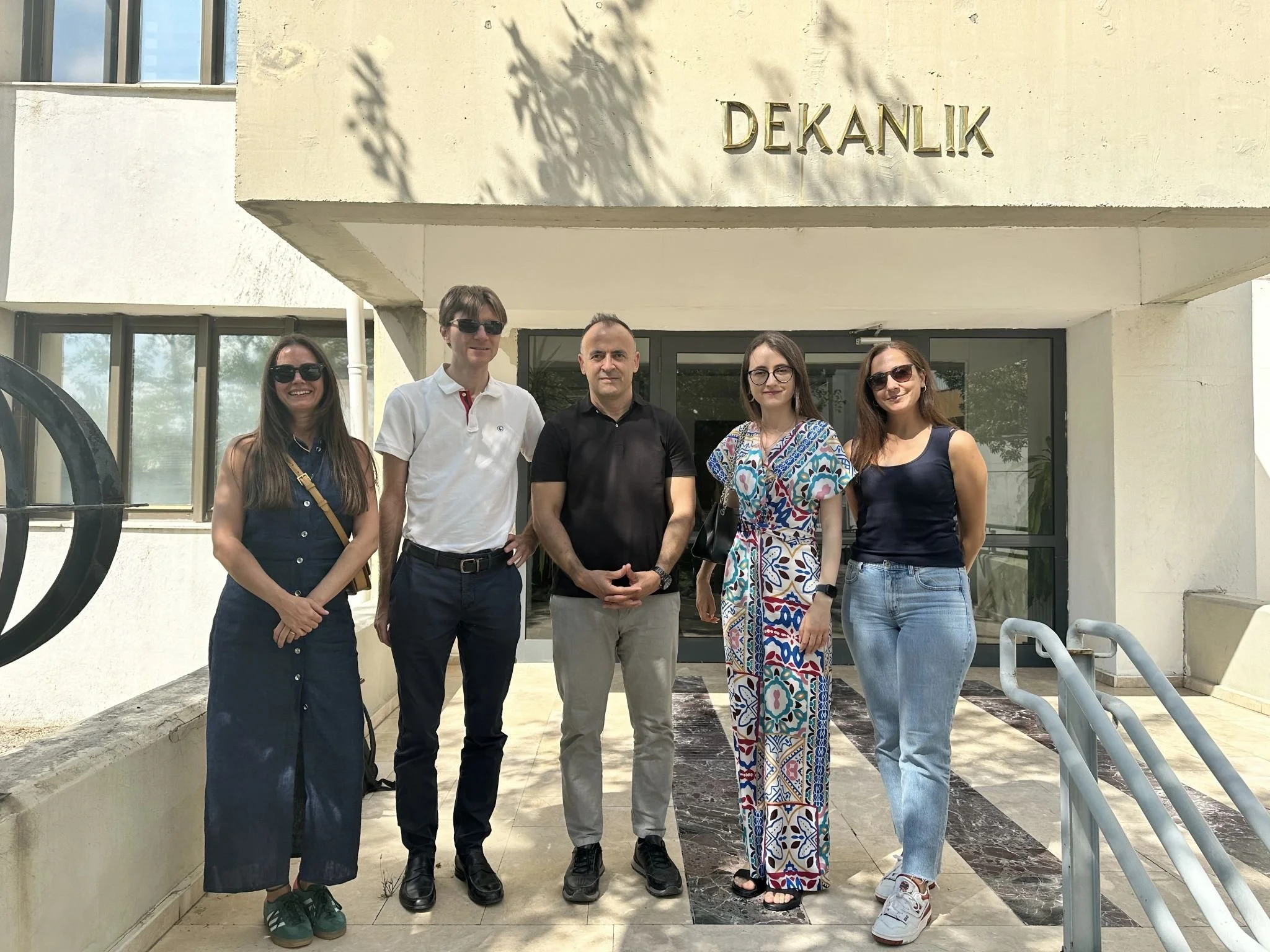 Navigating forcibly displaced learners’ pathways to higher education and beyond: Ukrainian students in French higher education
