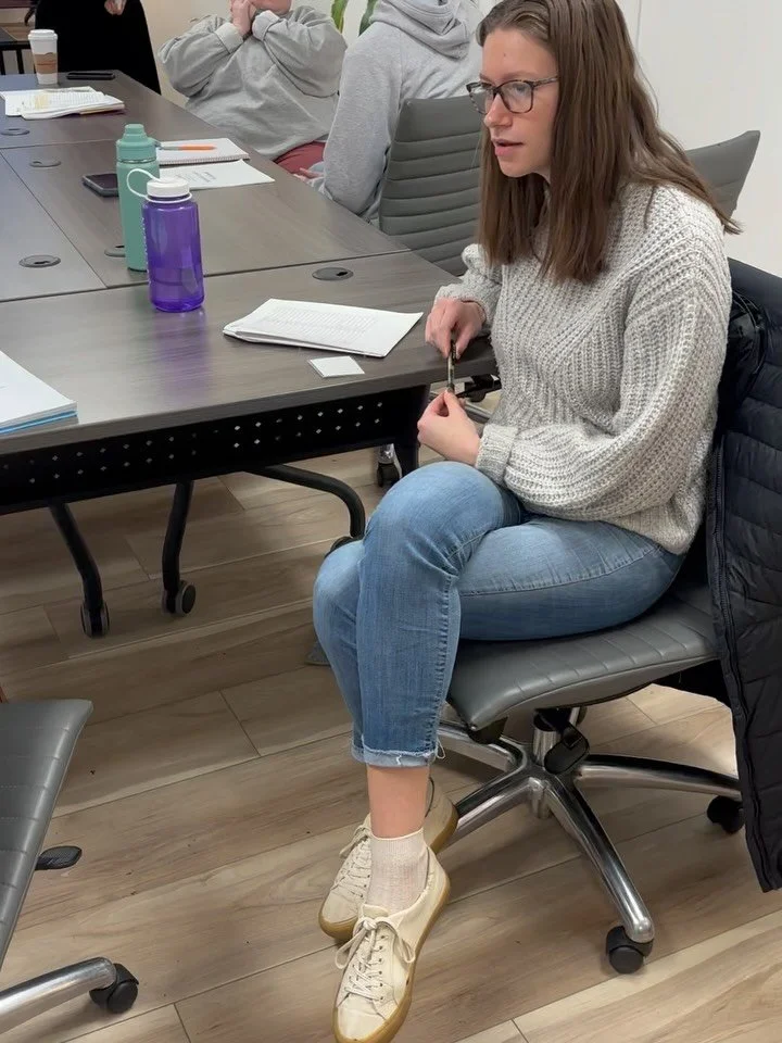 What an eventful night at Vecino Center last night! Check out our French Level 3 students, Spanish Level 1 students, and Spanish/English Language Exchange participants all chatting away (and participating in scavenger hunts) in new languages! 

All i