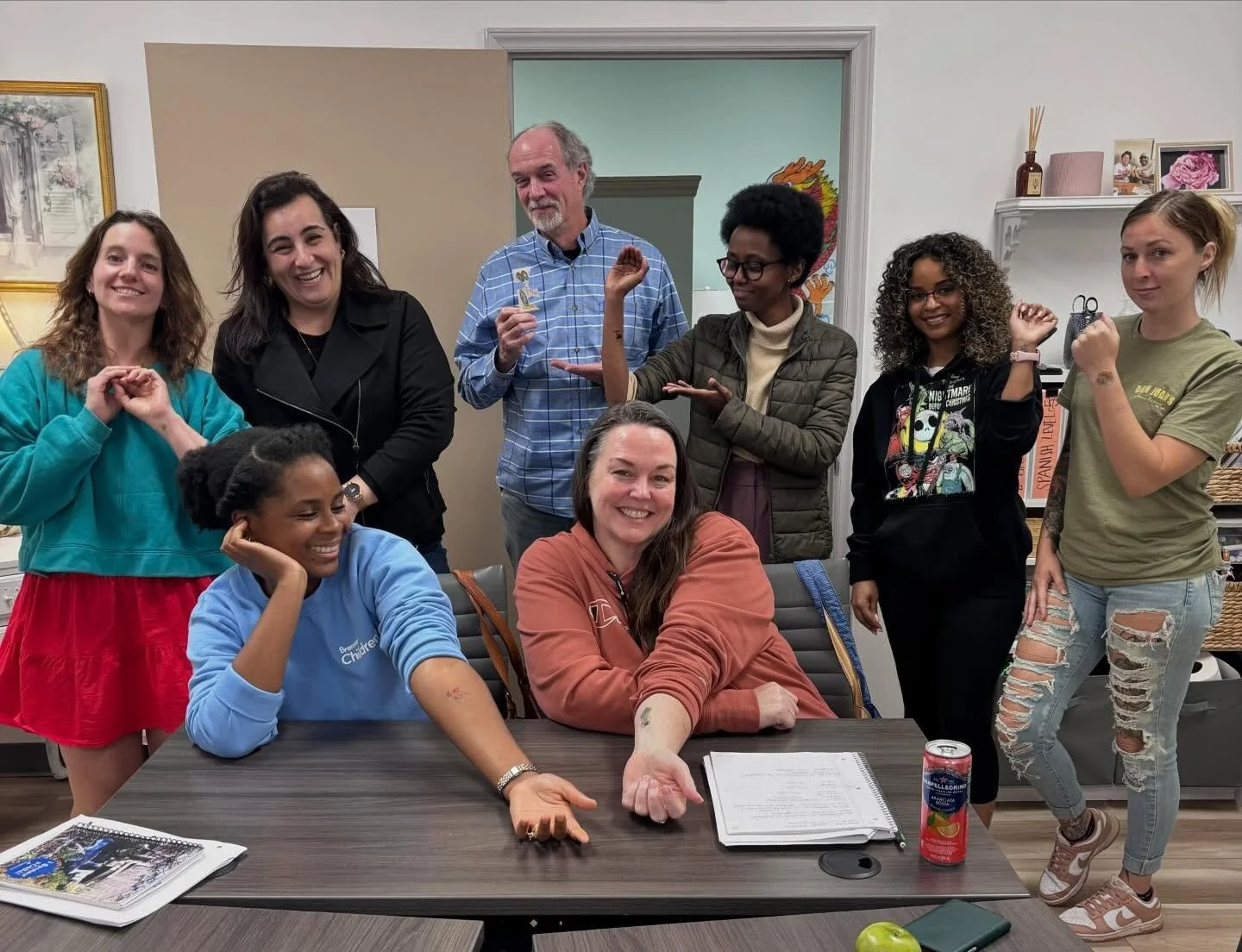 We totally and completely love these Level 2 allstars 🤩 ! Check out their new temporary tattoos 😉💕