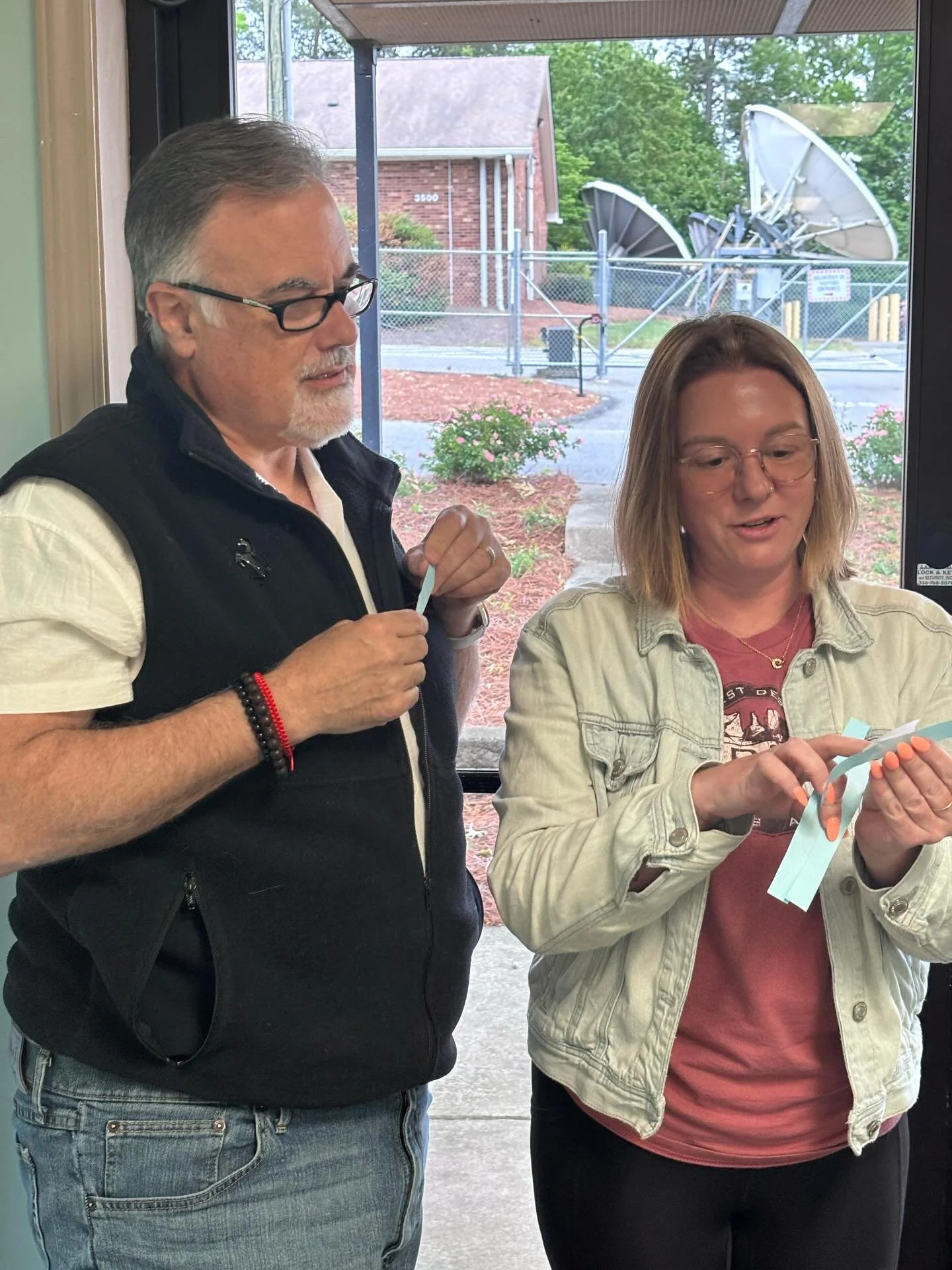 Nothing like a scavenger hunt to get the blood flowing and the brain working! Great job, Italian Level 1! 🔎🧠