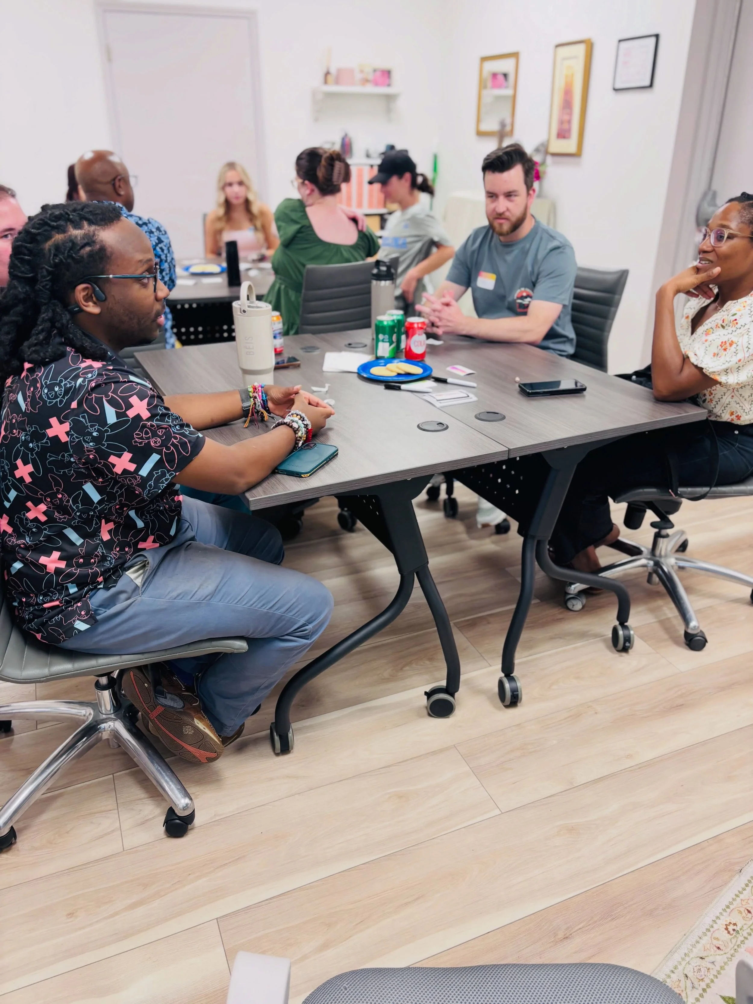 As always, we loved our Spanish conversation tonight! 💕🎉💬 

Don&rsquo;t miss our upcoming Spanish conversations on Thursday evenings and Saturday mornings. 

Upcoming Thursdays: October 1, November 5, December 3 at Vecino Center (3477 Myer Lee Dri